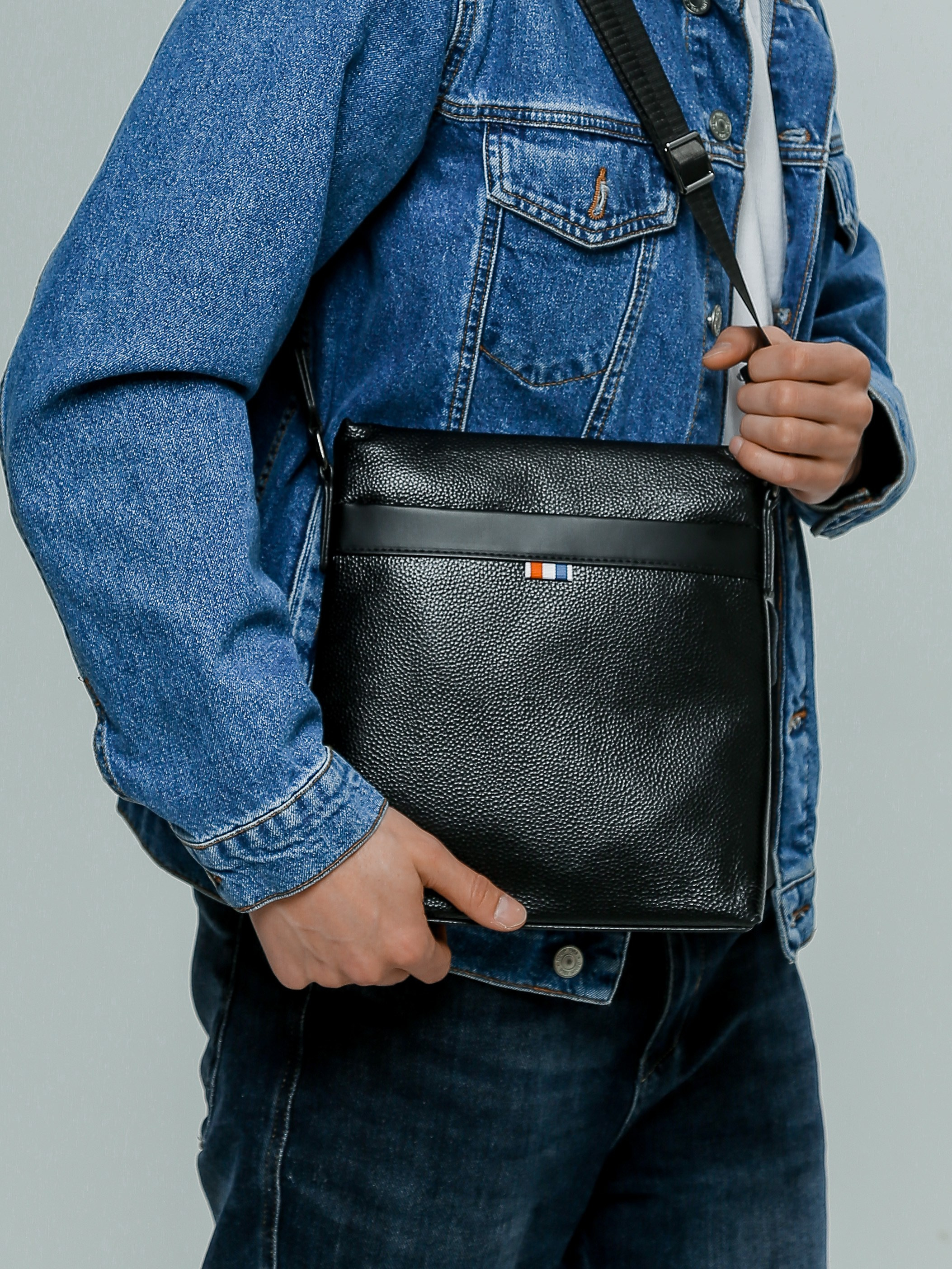 Коммерческая фотосессия мужских сумок для маркетплейсов и социальных сетей. Fashion фотограф в Санкт-Петербурге Савинова Ирина