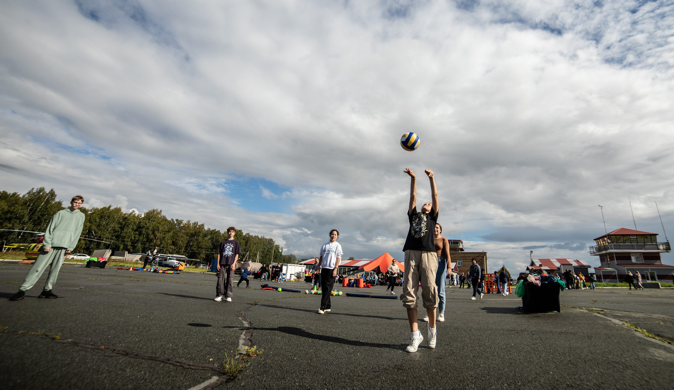 УЗСТ- Корпоративный тимбилдинг на аэродроме. Репортажный и свадебный фотограф в Челябинске Елисеев Павел