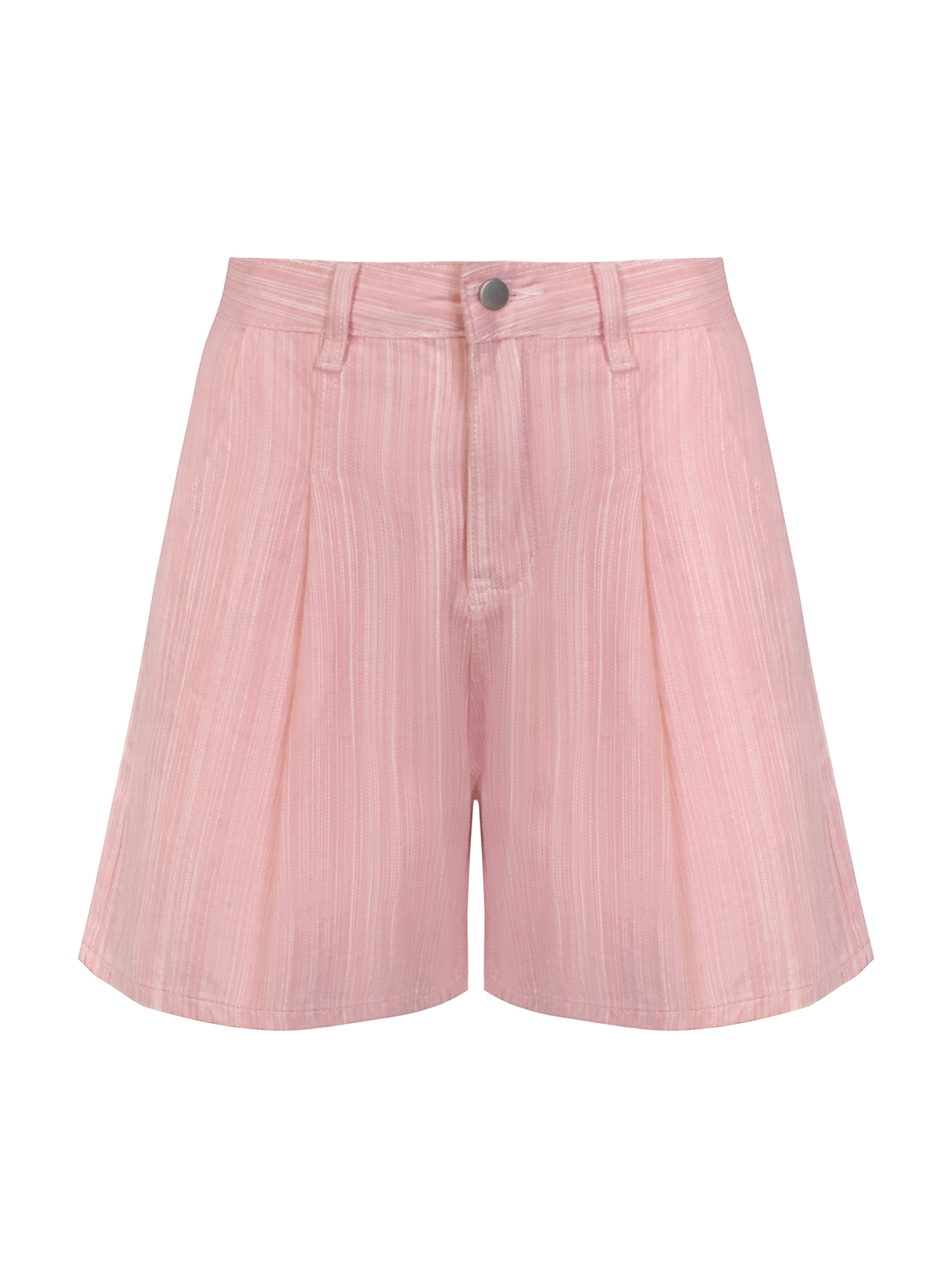 Съемка розовых шорт на невидимом манекене