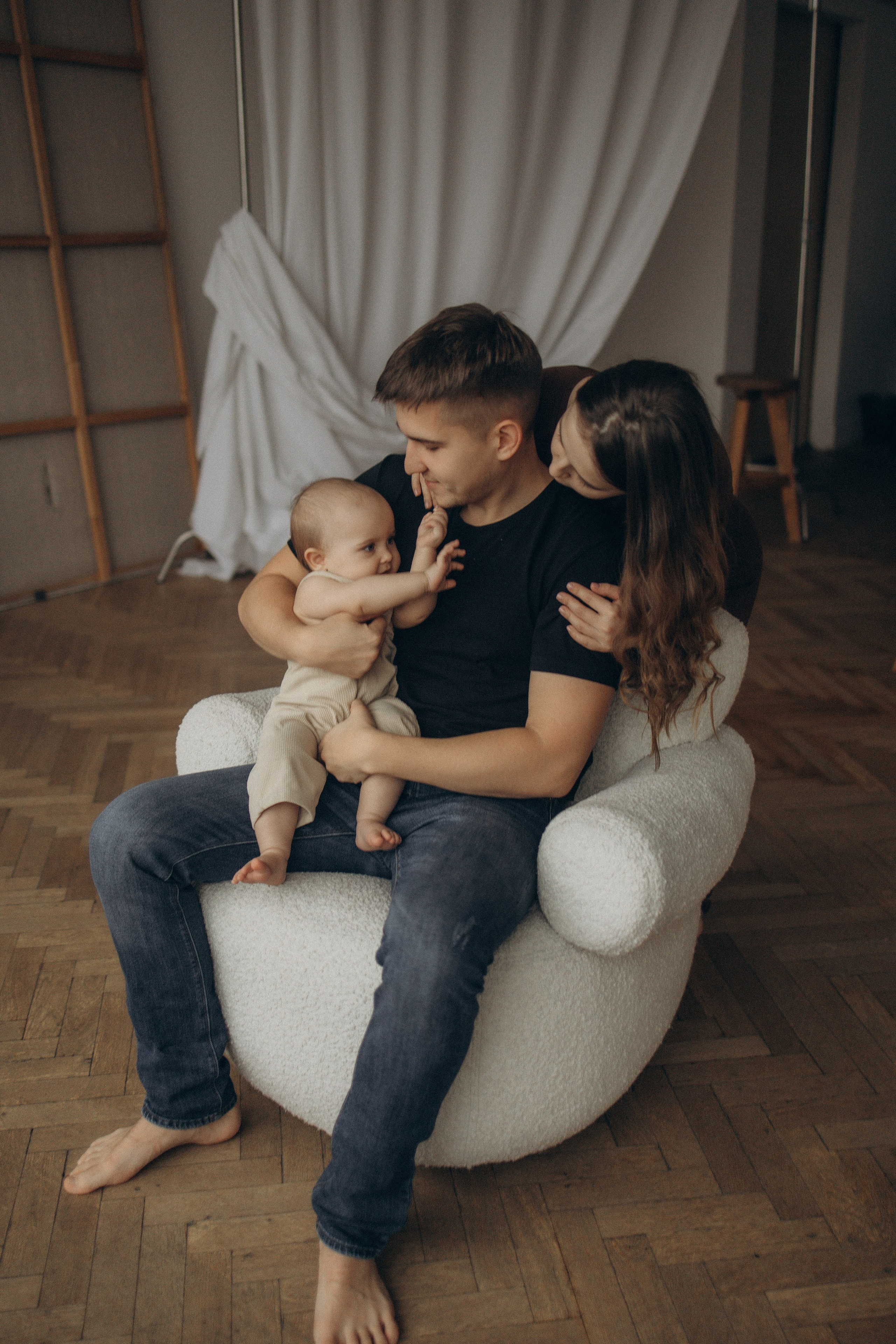 Настя, Никита и малышка Мира. Фотокарточки о вас и о большой любви!