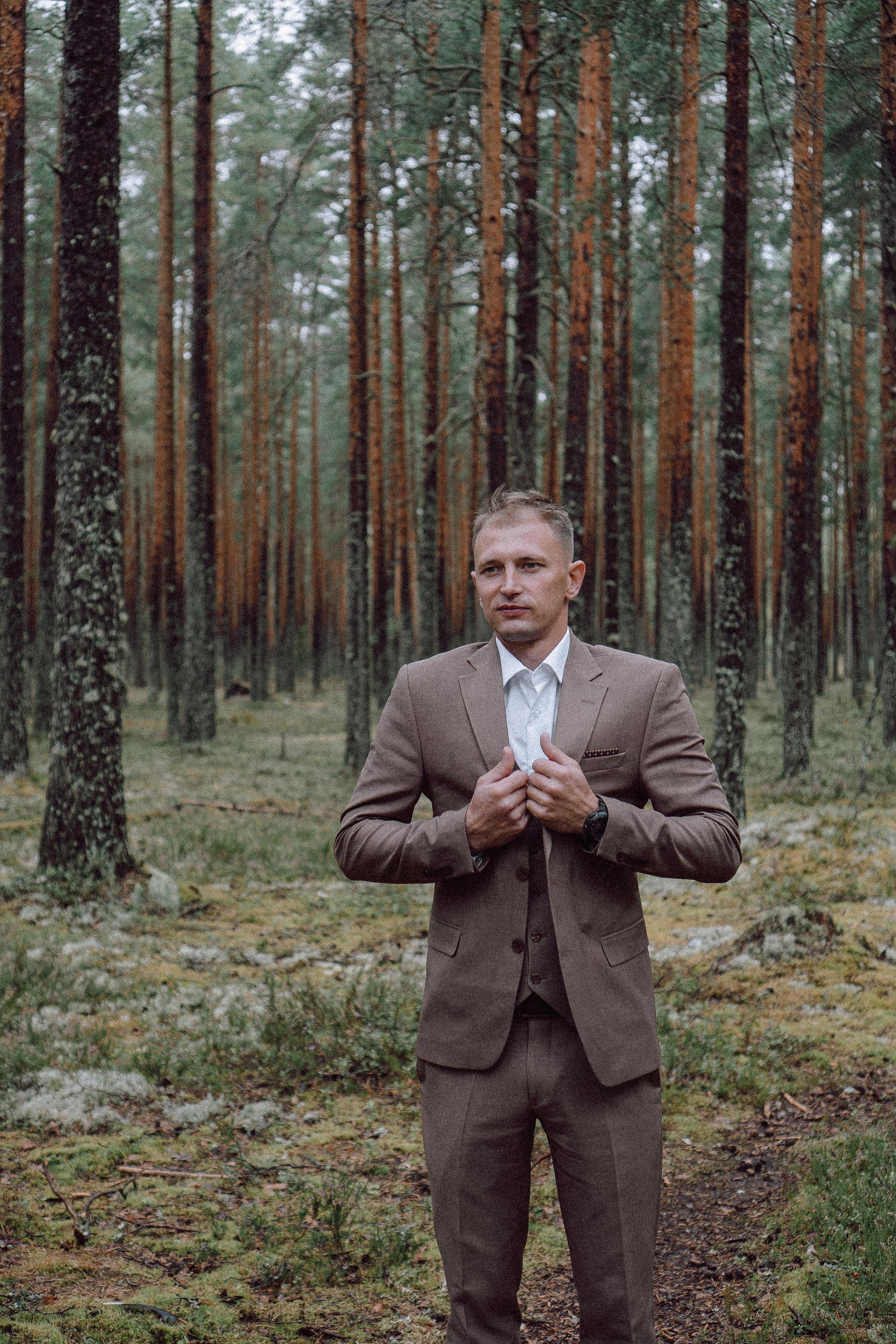 СВАДЕБНАЯ ФОТОСЕССИИЯ ПАРЫ В ГОРОДЕ ПРИОЗЕРСК В СОСНОВОМ ЛЕСУ И С ПИКАПОМ. Профессиональный фотограф, Санкт-Петербург — Виктория Богомолова
