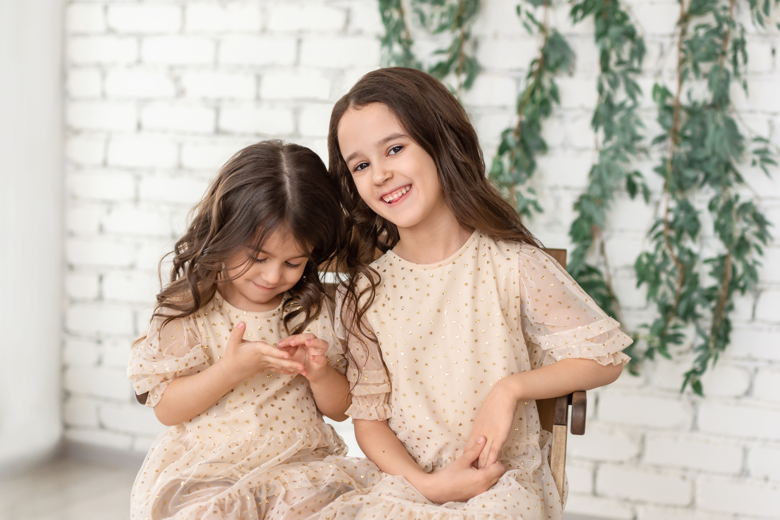 Сестрёнки. Церковный фотограф на Таинство Крещения и Венчания в Оренбурге и Оренбургской области Екатерина Белкина