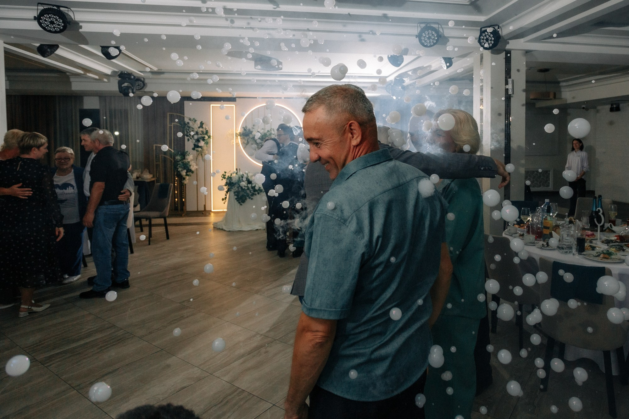 Кирилл и Карина. Свадебный и портретный фотограф в Омске Антон Карев