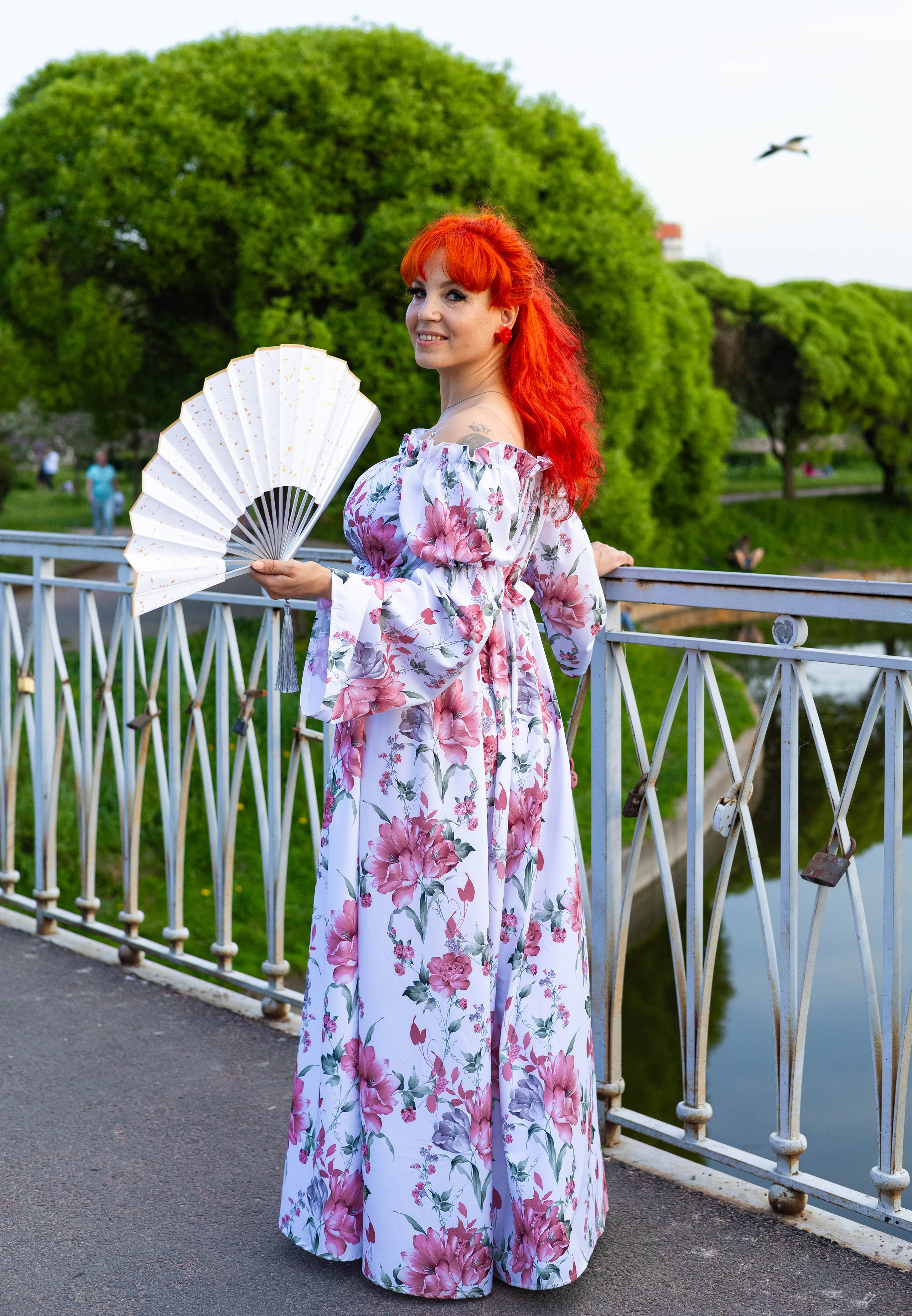 Алена. Весенняя фотосессия в яблоневом саду. Портретный фотограф Панферова Регина г. Санкт-Петербург, г. Казань