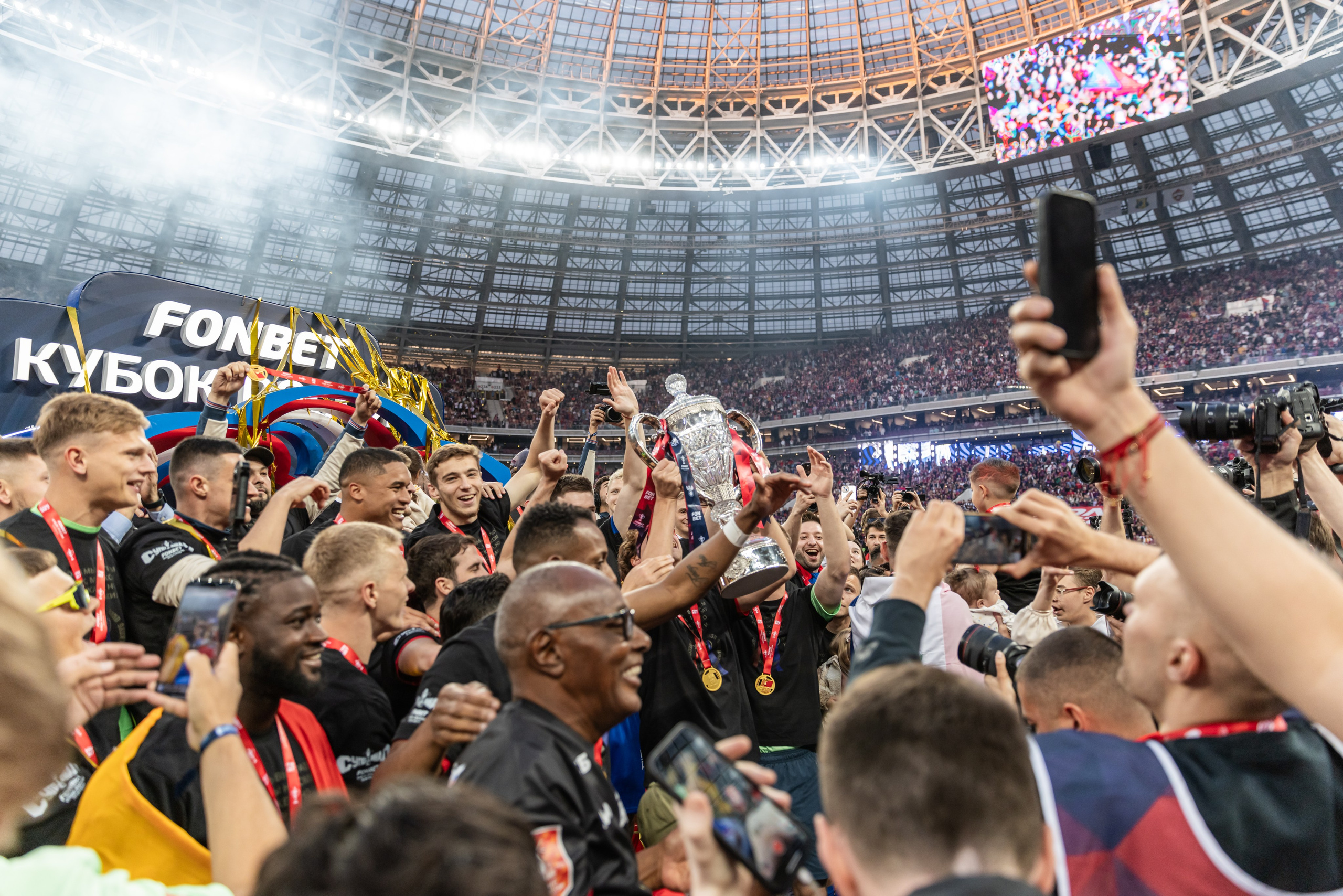 Футбол. Наталья Летунова — репортажный фотограф