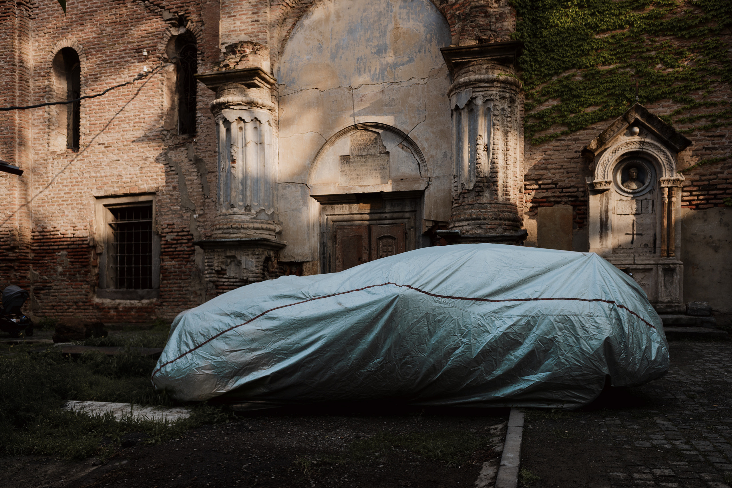 Streets of Sakartvelo p.2. Viktor Garshnep Documentary Photographer