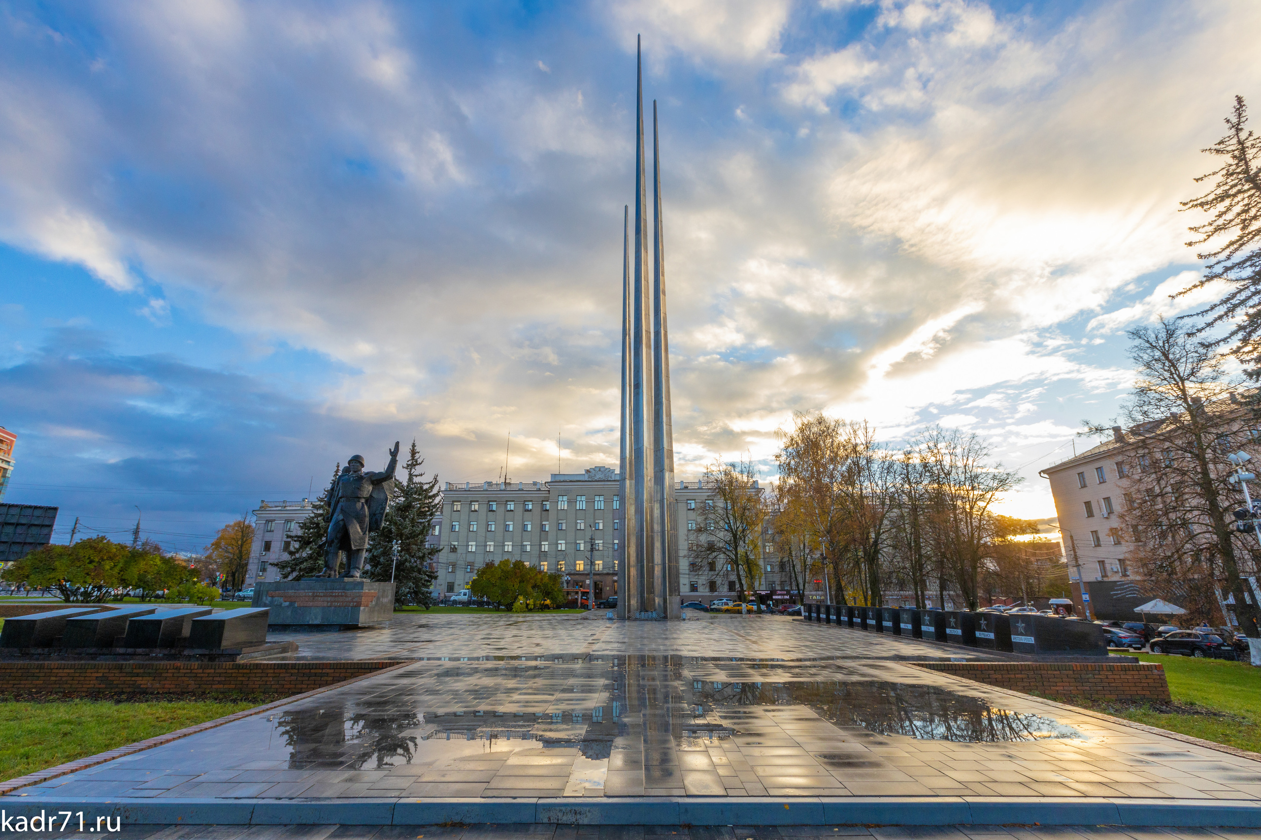 Мемориал «Три Штыка» на «Площади Победы» в г. Тула. Фотограф в Туле Крупский АнДРей. Фотостудия «КАДР71» в Туле
