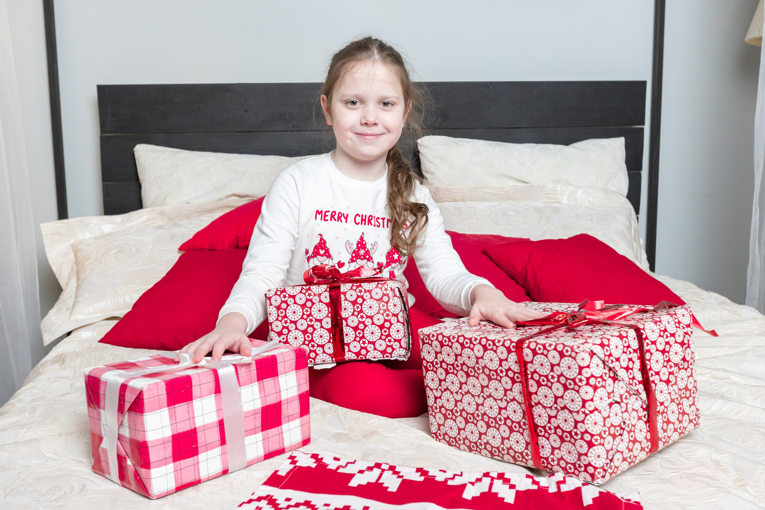 Предновогодняя фотосессия сестричек (3о минут в студии). Фотограф в Туле Крупский АнДРей. Фотостудия «КАДР71» в Туле