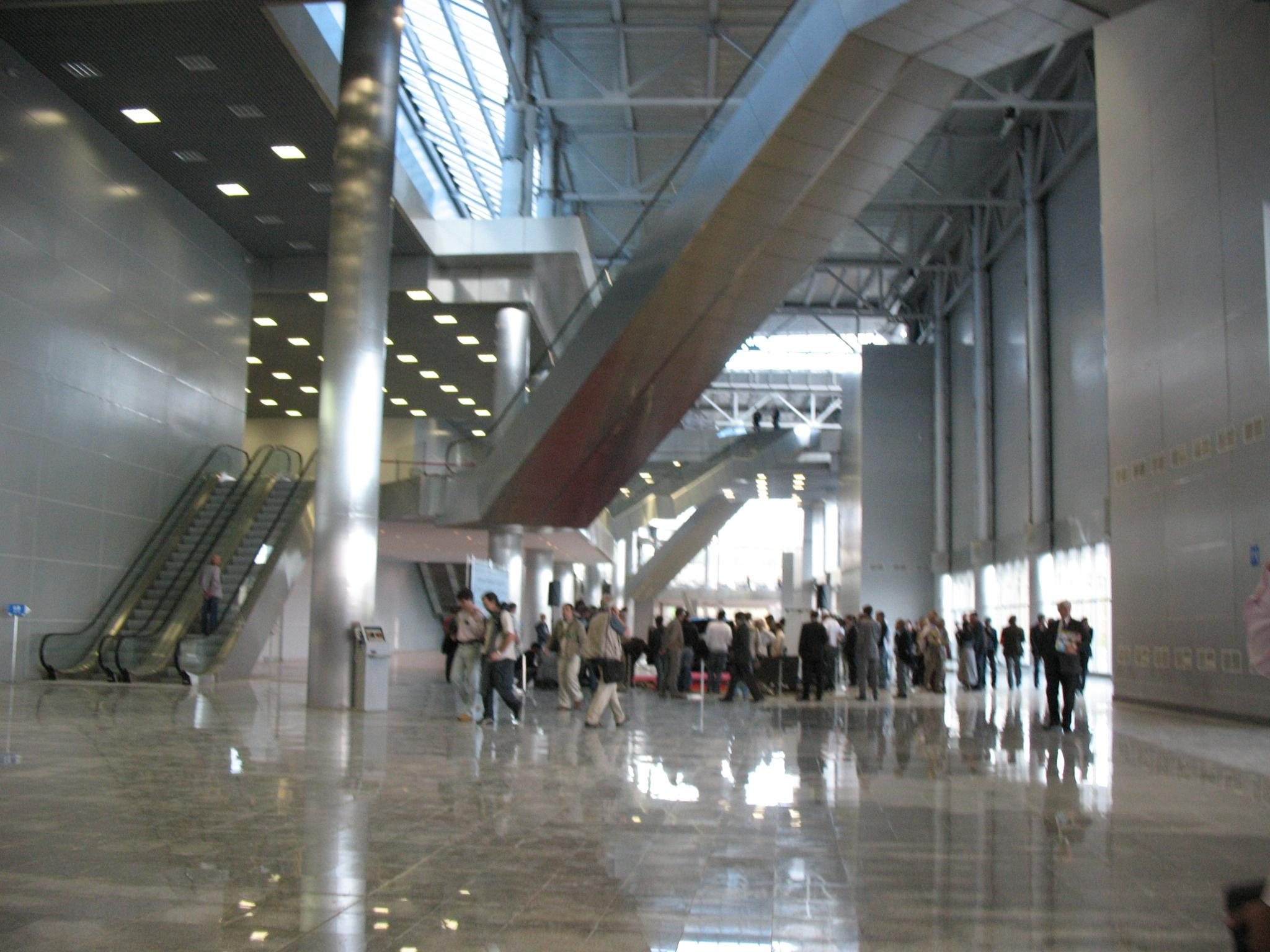 Крокус Экспо 2007 год. Начало китайской авто экспансии. Фотограф в Туле Крупский АнДРей. Фотостудия «КАДР71» в Туле