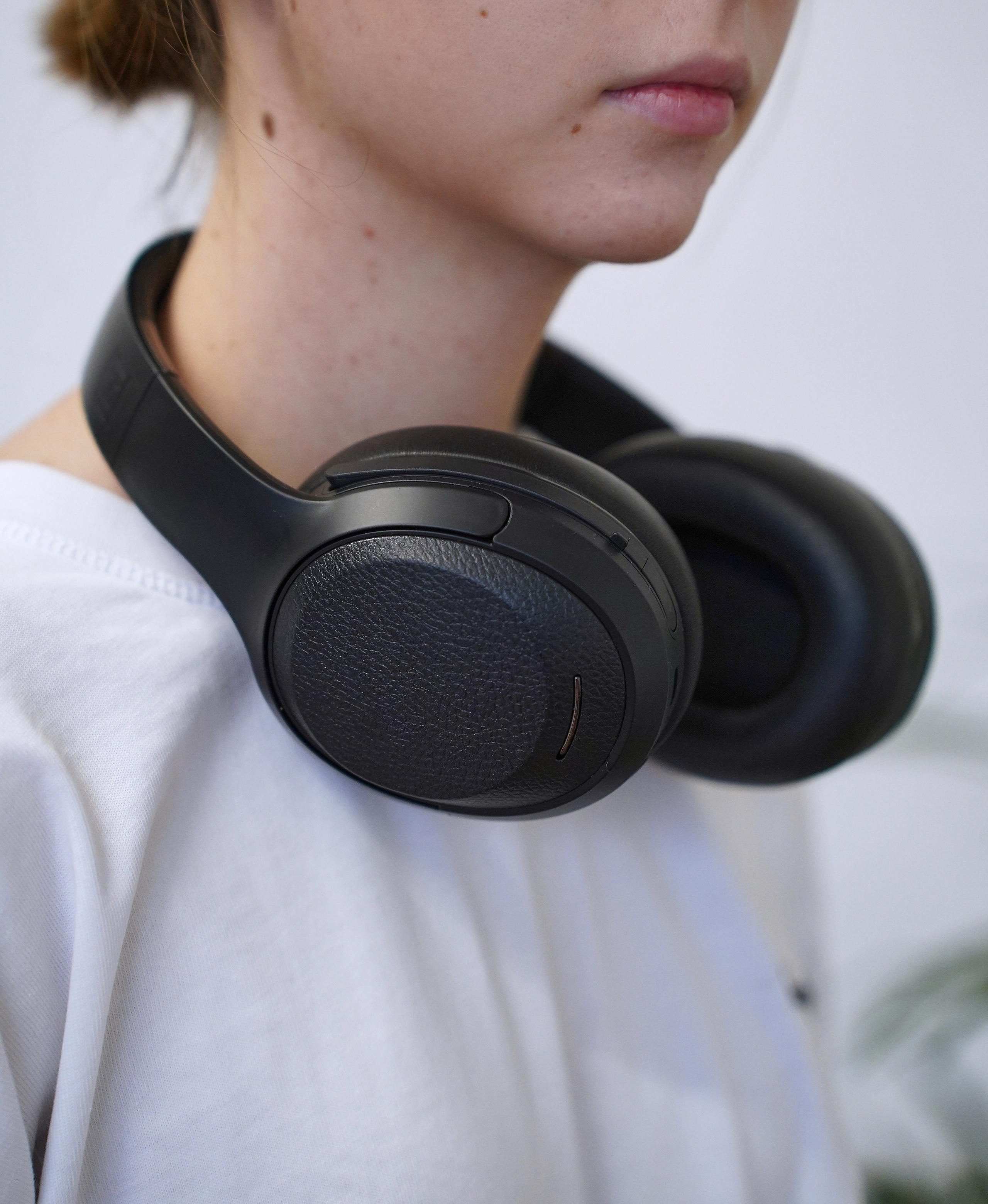 Наушники в интерьере. Фотограф