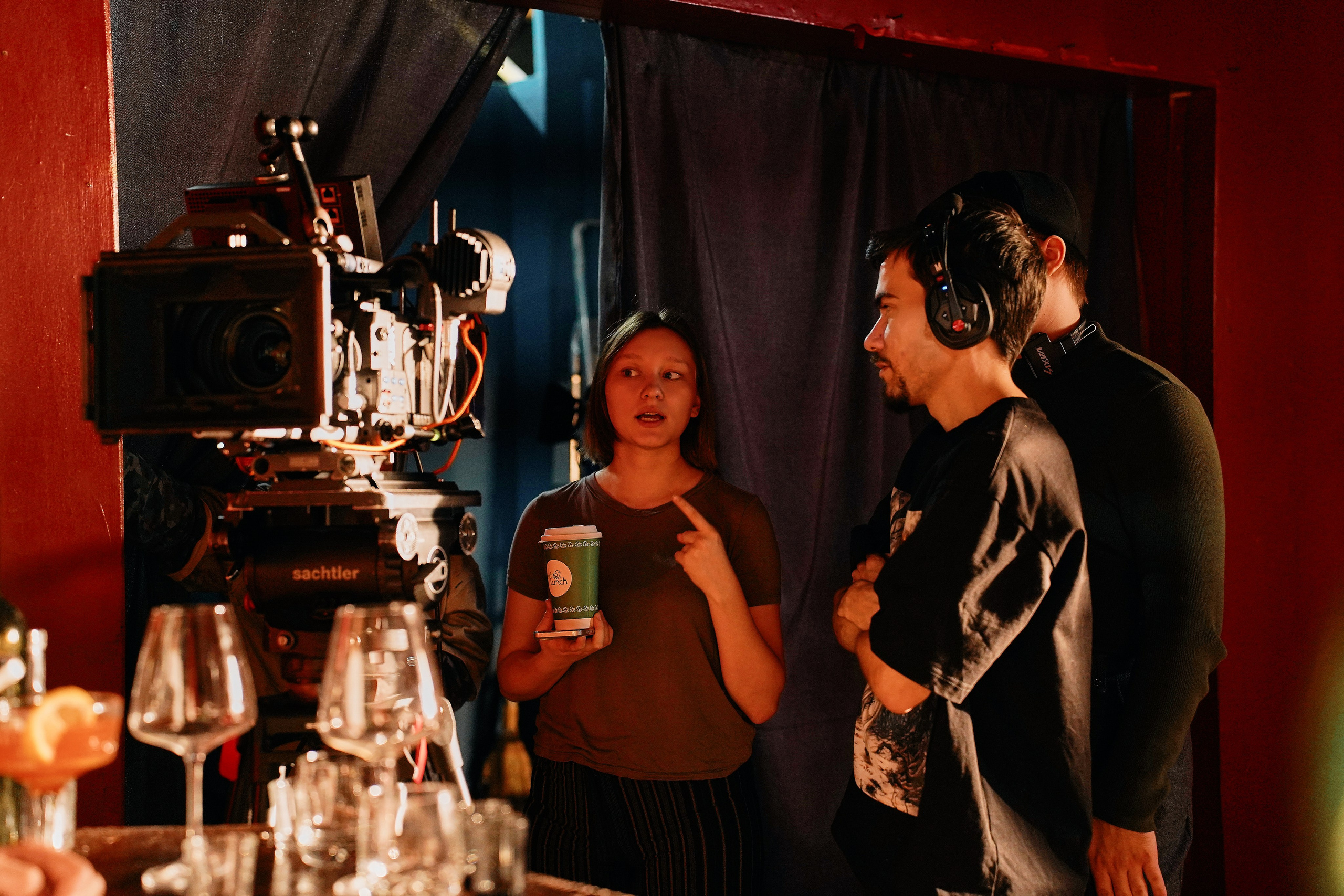 БЭКИ со съемок. Фотограф