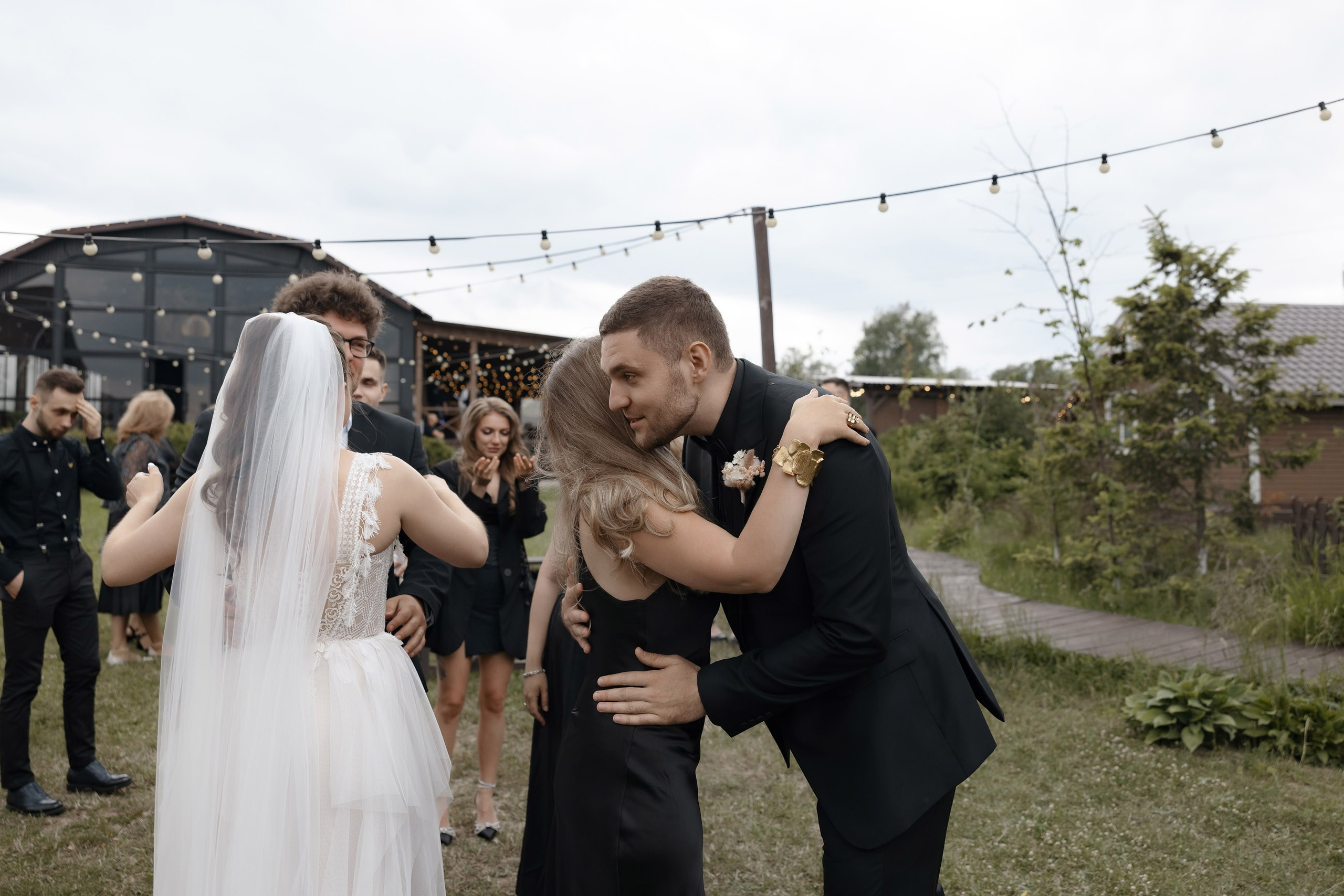 Артем и Вера. Свадебный фотограф и видеограф Юрий и Эля Дубинины