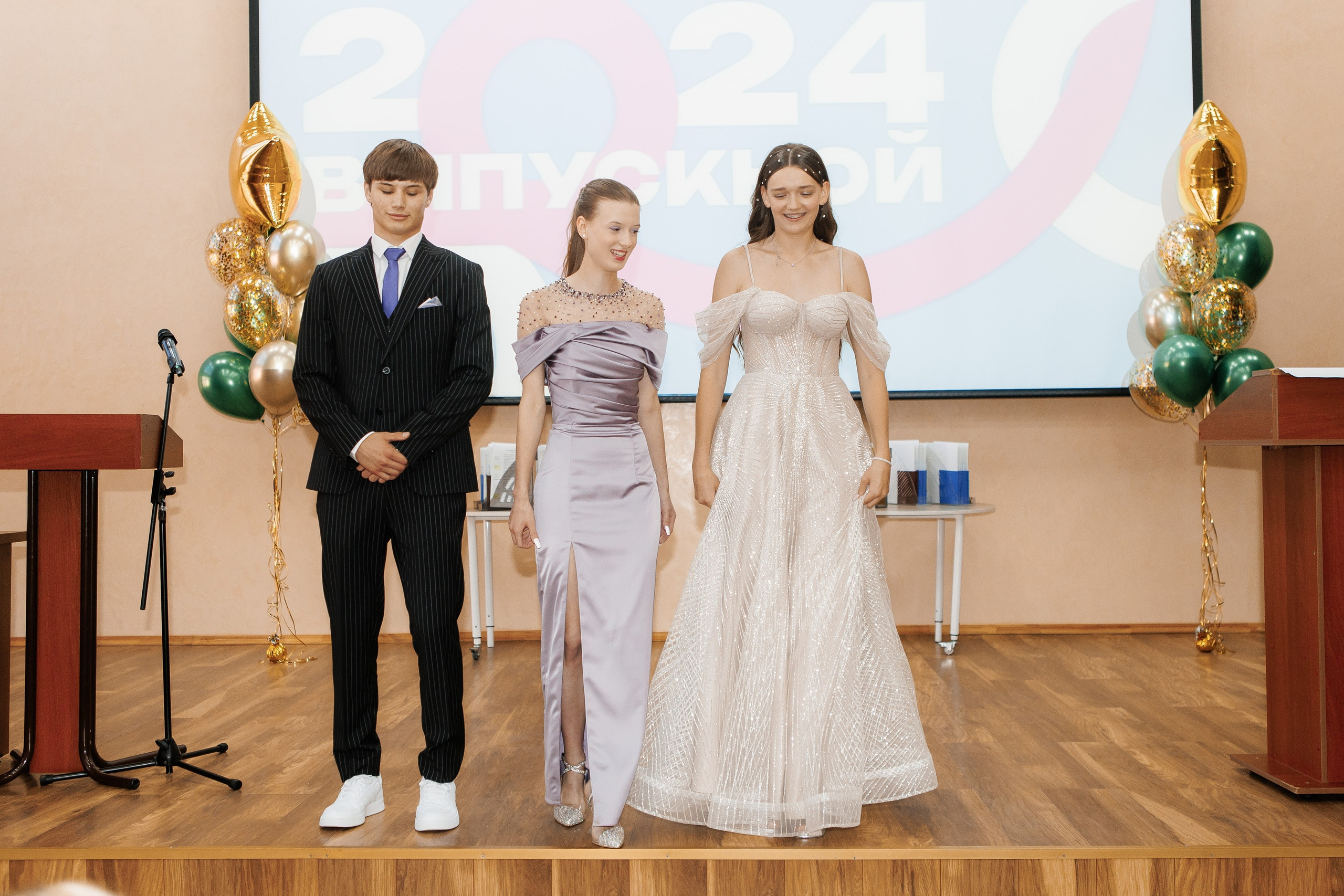 Выпускной Гимназия 12 2024 г. Свадебный и портретный Фотограф в Липецке Дмитрий Котюков
