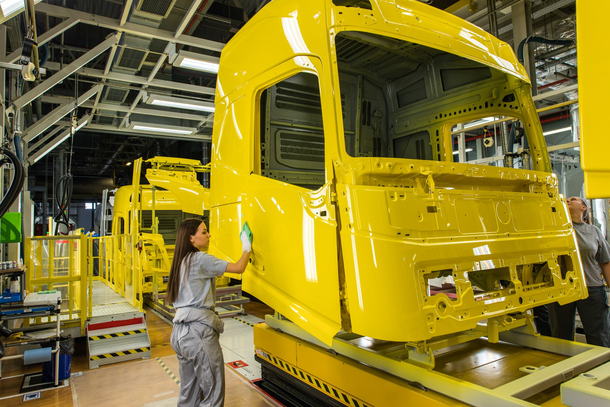 Завод Volvo Trucks в Калуге, 2018 год. Промышленный и репортажный фотограф в Калуге Игорь Малеев