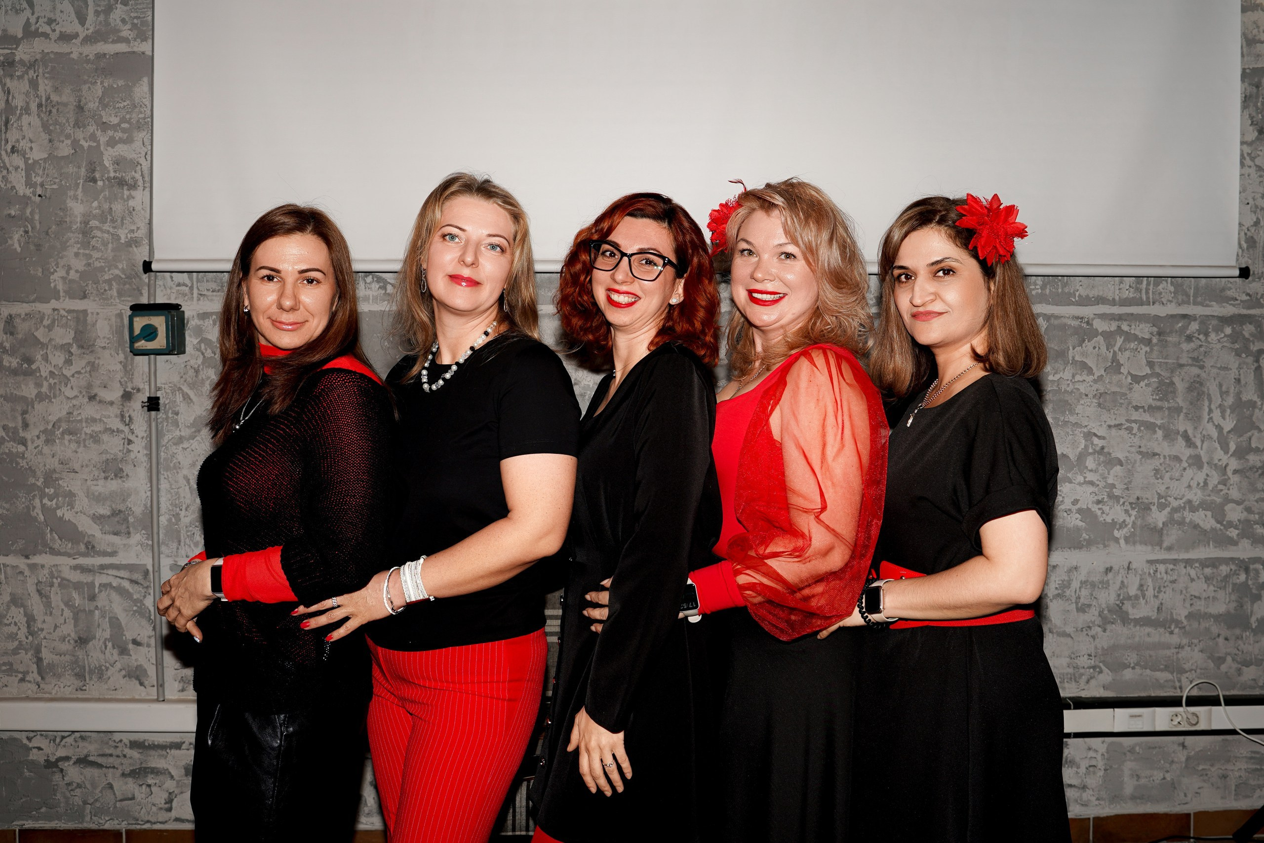 Новогодний корпоратив в ресторане Балаган в Ростов-на-Дону. Свадебный фотограф в Ростове-на-Дону. Таинство Крещения и Венчания, семейные фотосессии. Алёна Чёботова