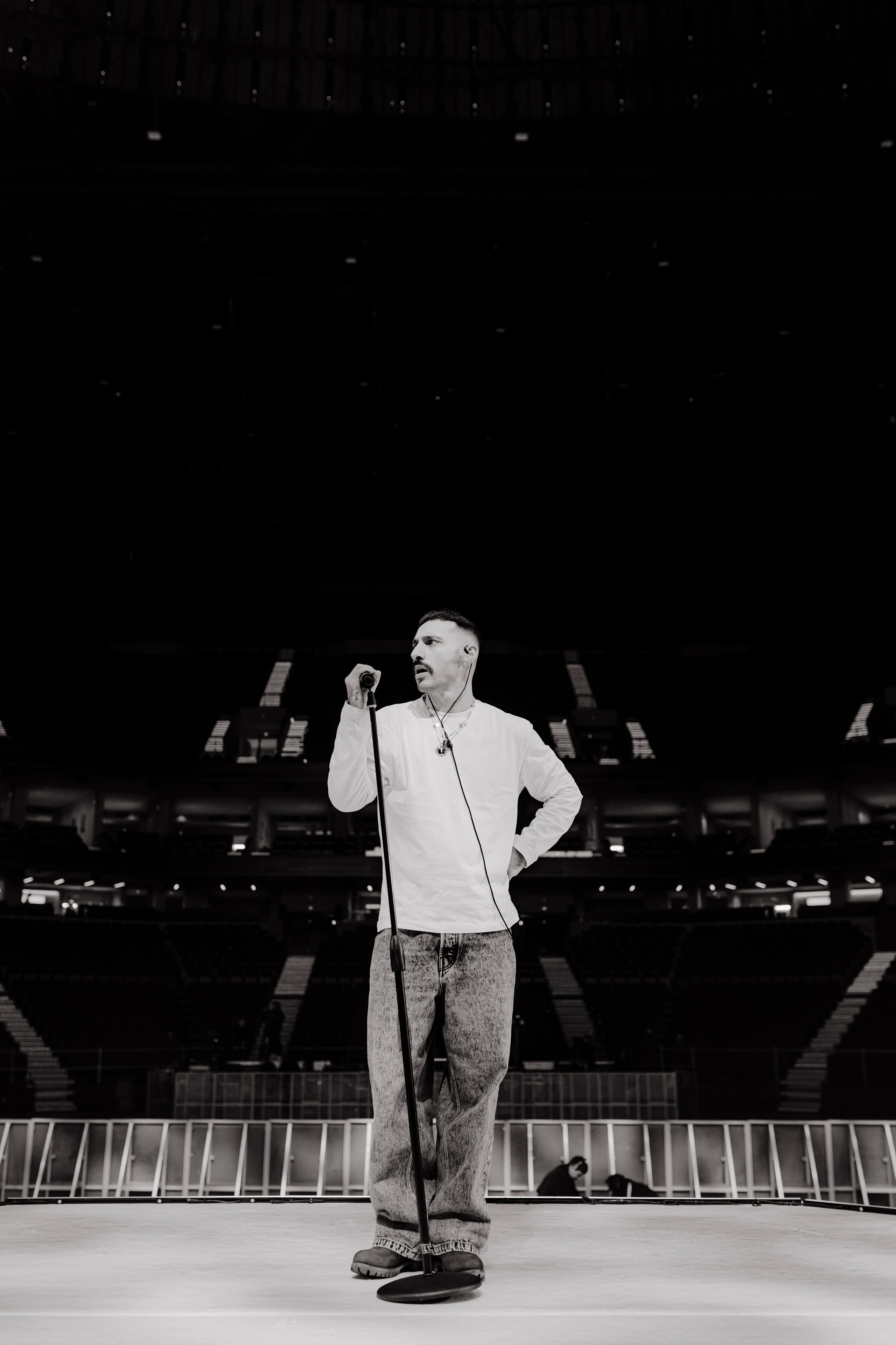 Концерт L’ONE с хором и симфоническим оркестром в Live Арене 19 октября 2025. Репортажный, event, концертный и backstage фотограф из Москвы Виталий Кривцов