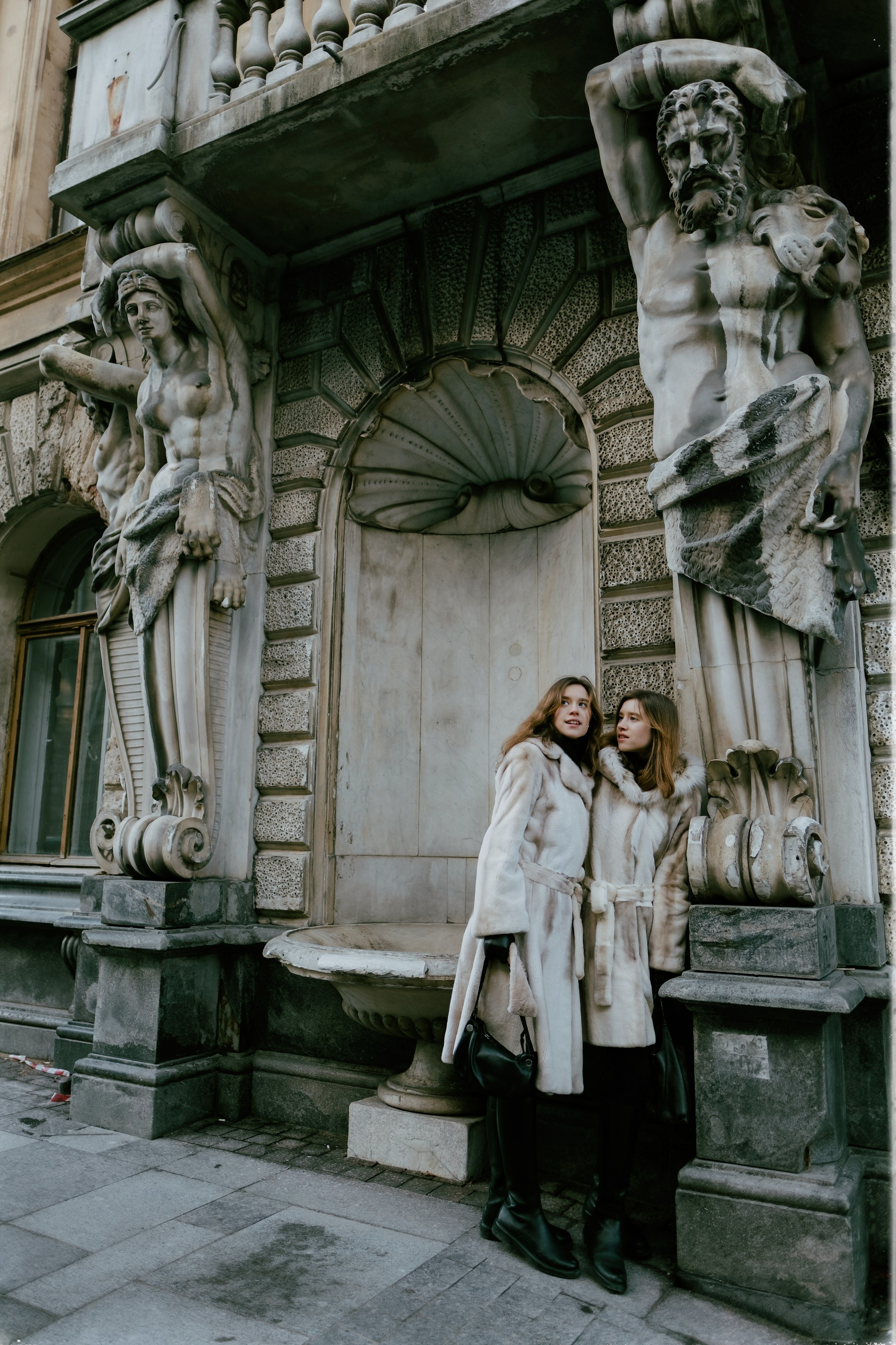 Ксения и Виктория Крюковы. Портретный и репортажный фотограф в Санкт-Петербурге Дарья Сибирякова