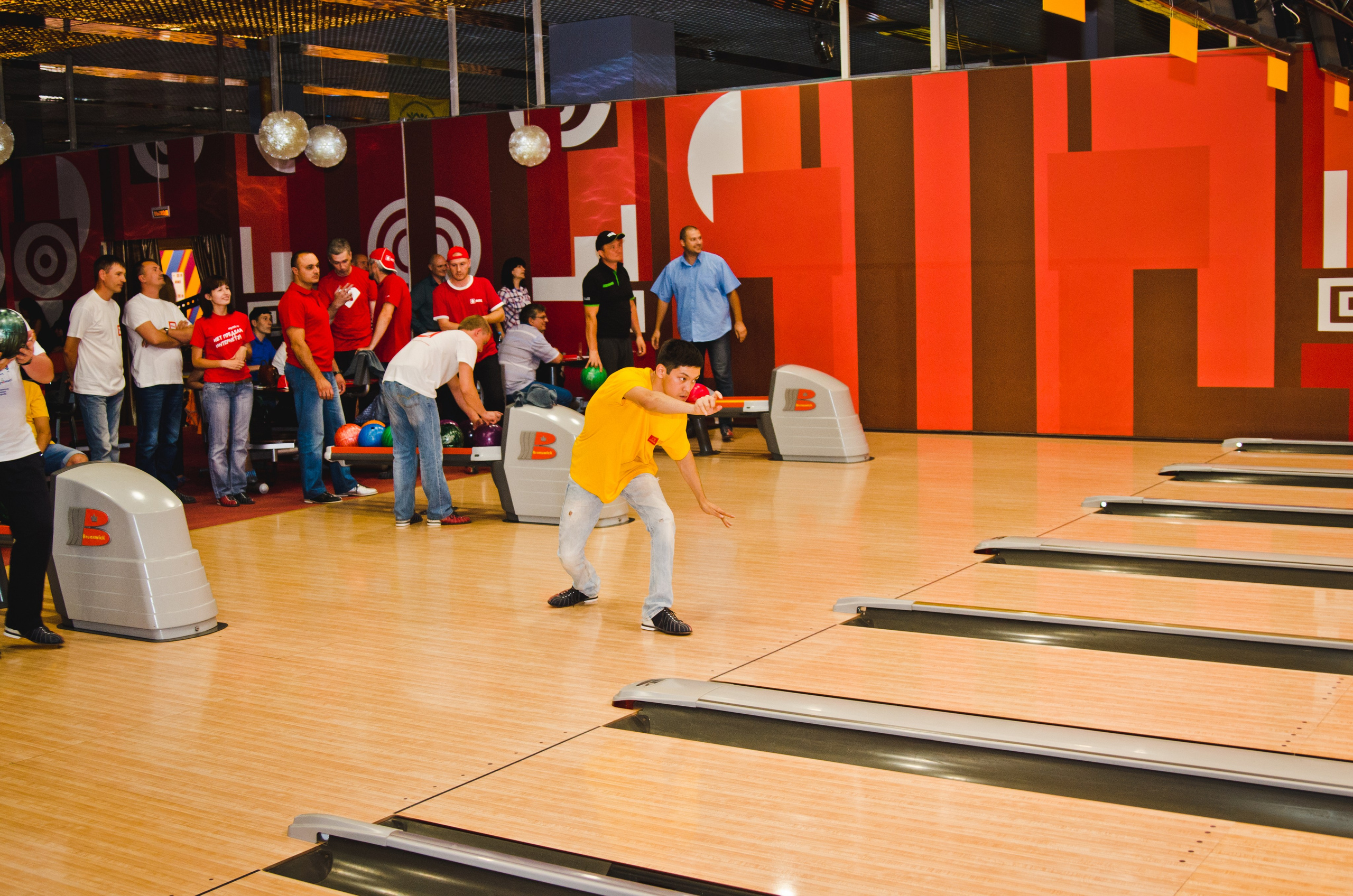 Копоратив.МТС-Теле2-Ростелеком.Боулинг. Свадебный и семейный фотограф Денис Лукьянов в Краснодаре, Краснодарском крае и Республике Крым