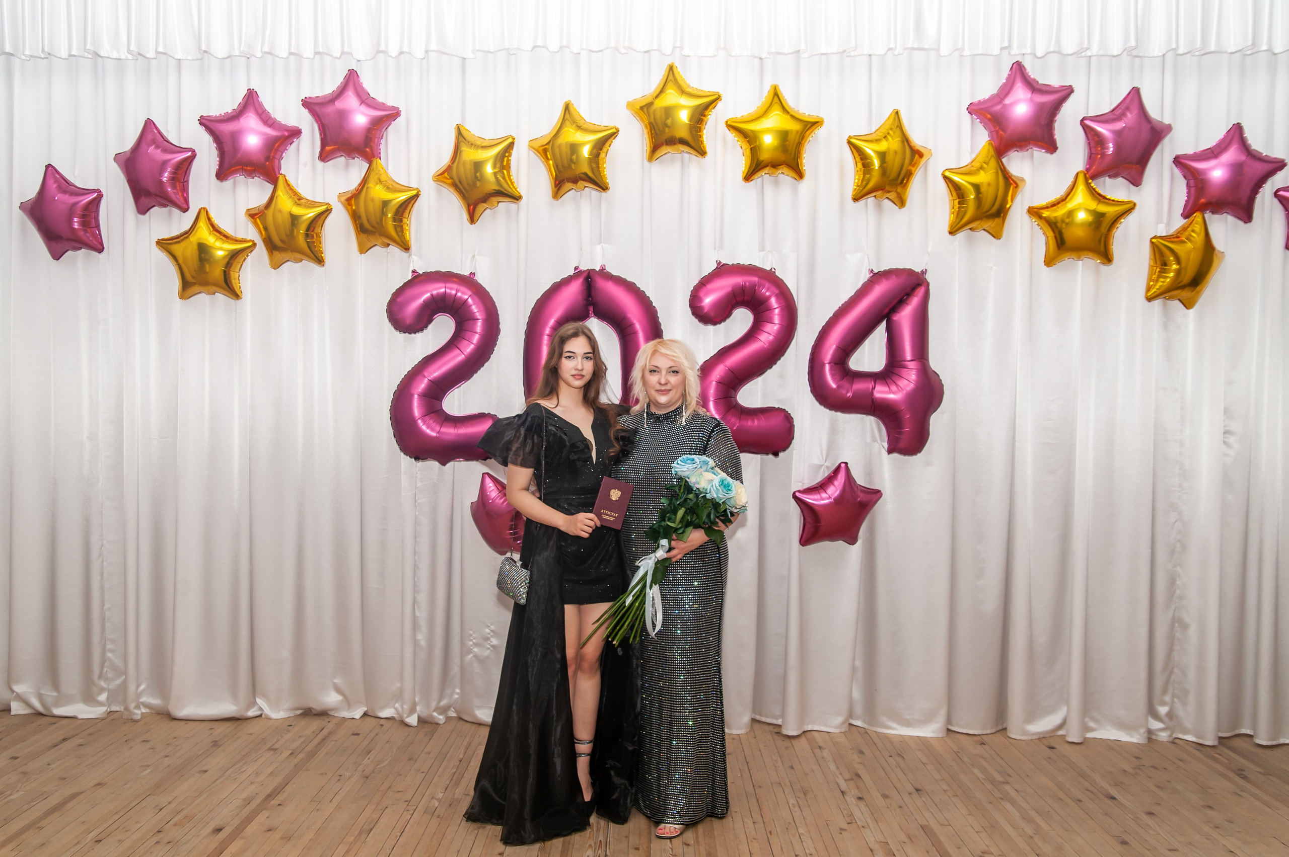 Выпускной МАОУ СОШ № 17 им. Эдуарда Есаяна. Свадебный и семейный фотограф Денис Лукьянов в Краснодаре, Краснодарском крае и Республике Крым