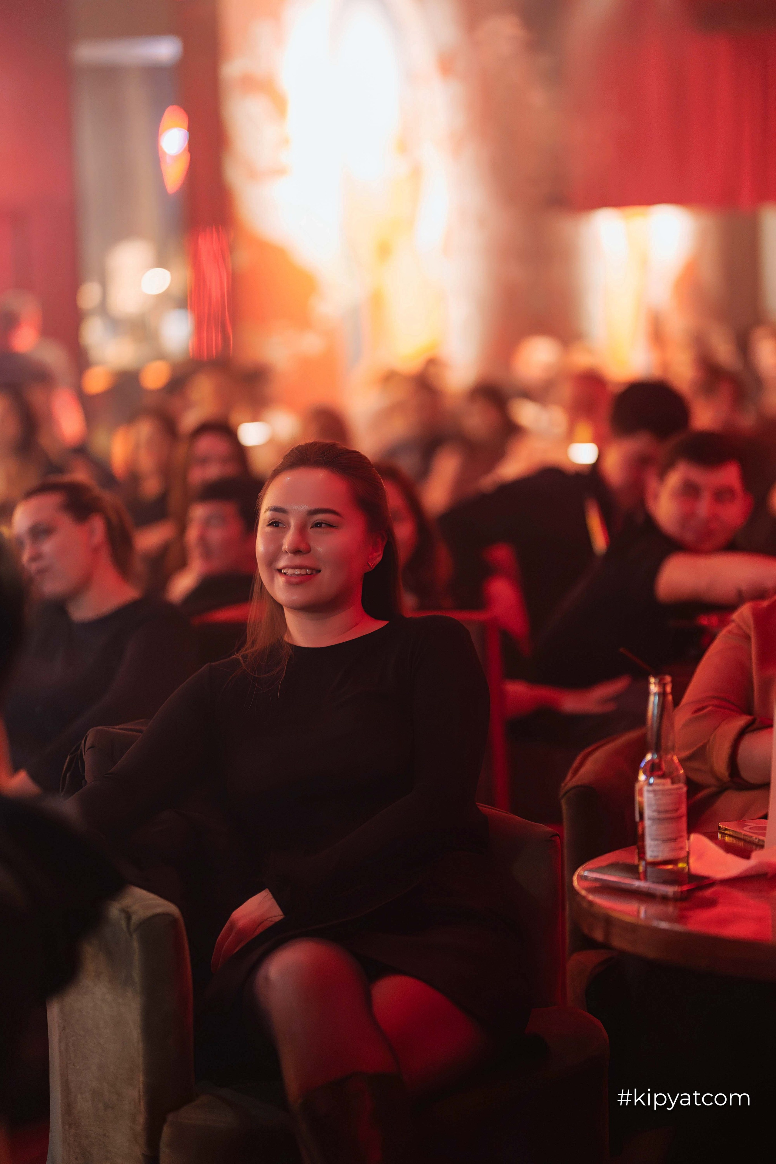 Сольный стендап концерт Александра Меркуль