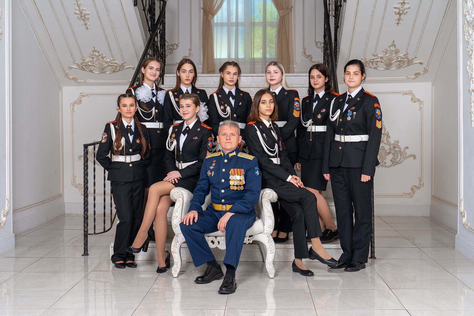 Выпускные фотоальбомы Фотограф в Москве Устинович Алена