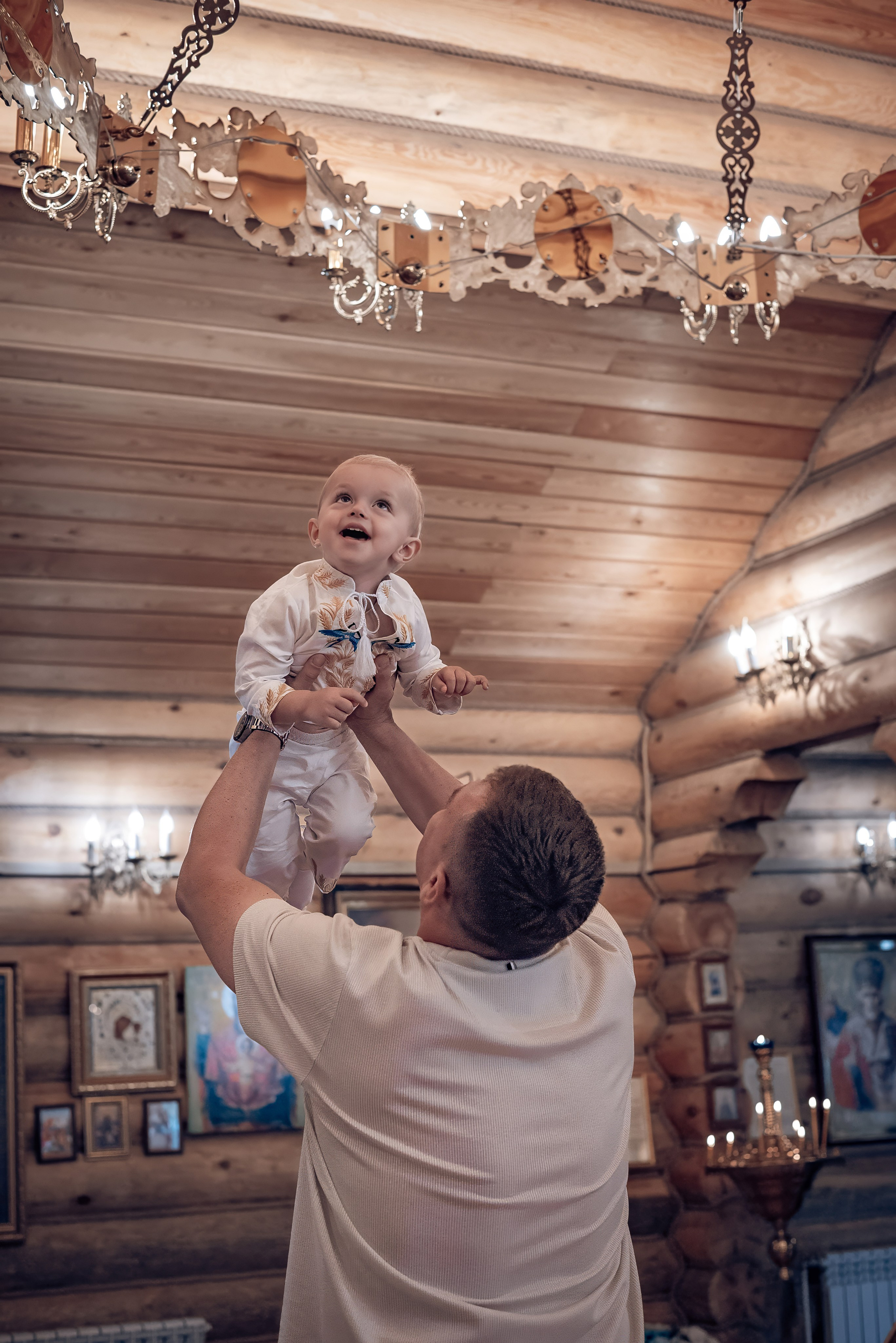 Крещение Витюши в храме священномученника Амфилохия. Фотографы крещения/венчания  Красноярск Татьяна и Вячеслав Переваловы
