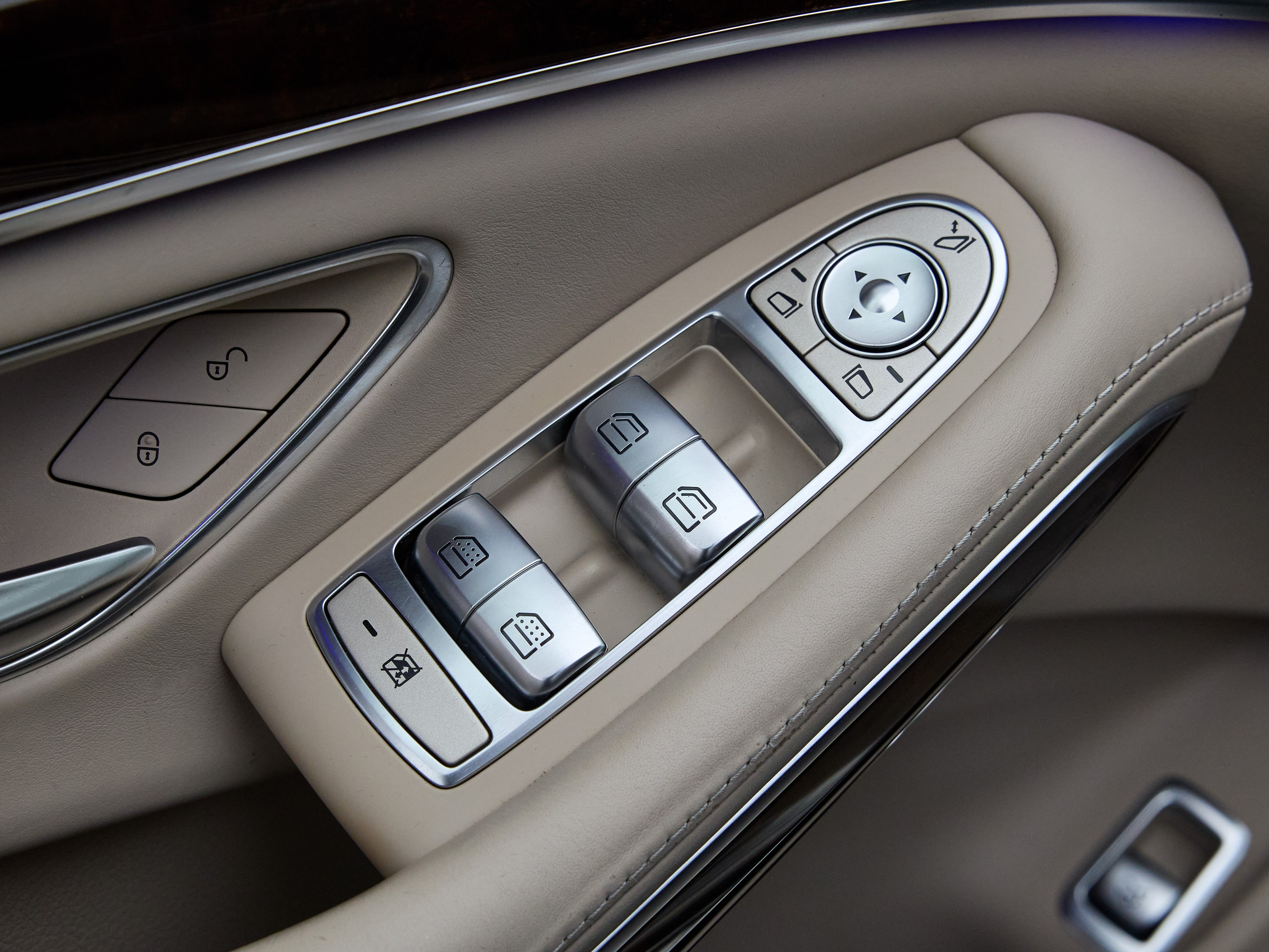 Mercedes S500. IDeAI studio