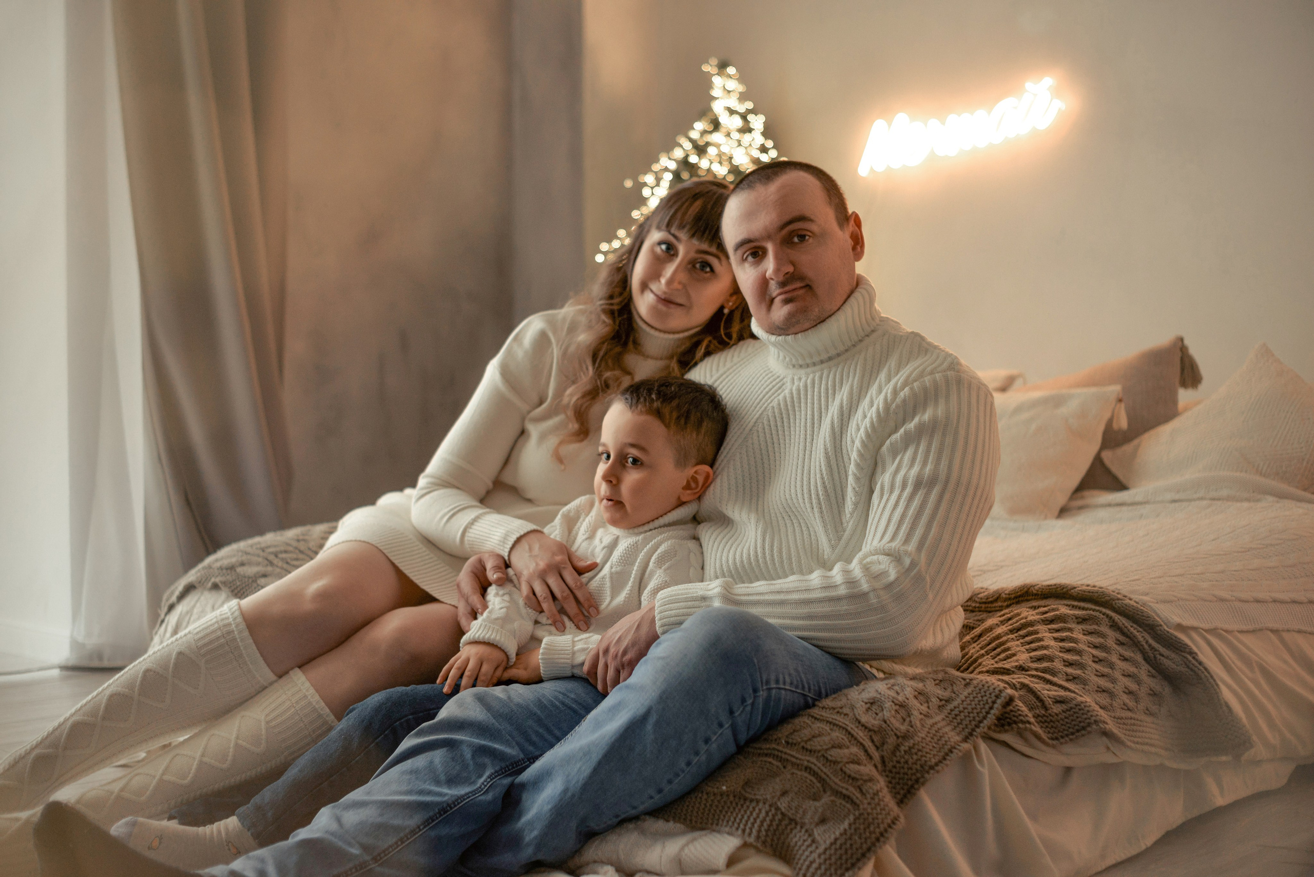 Семейная и Беременность в зале Грей. Семейный и свадебный фотограф Галина Абакумова, фотосессии в Белгороде