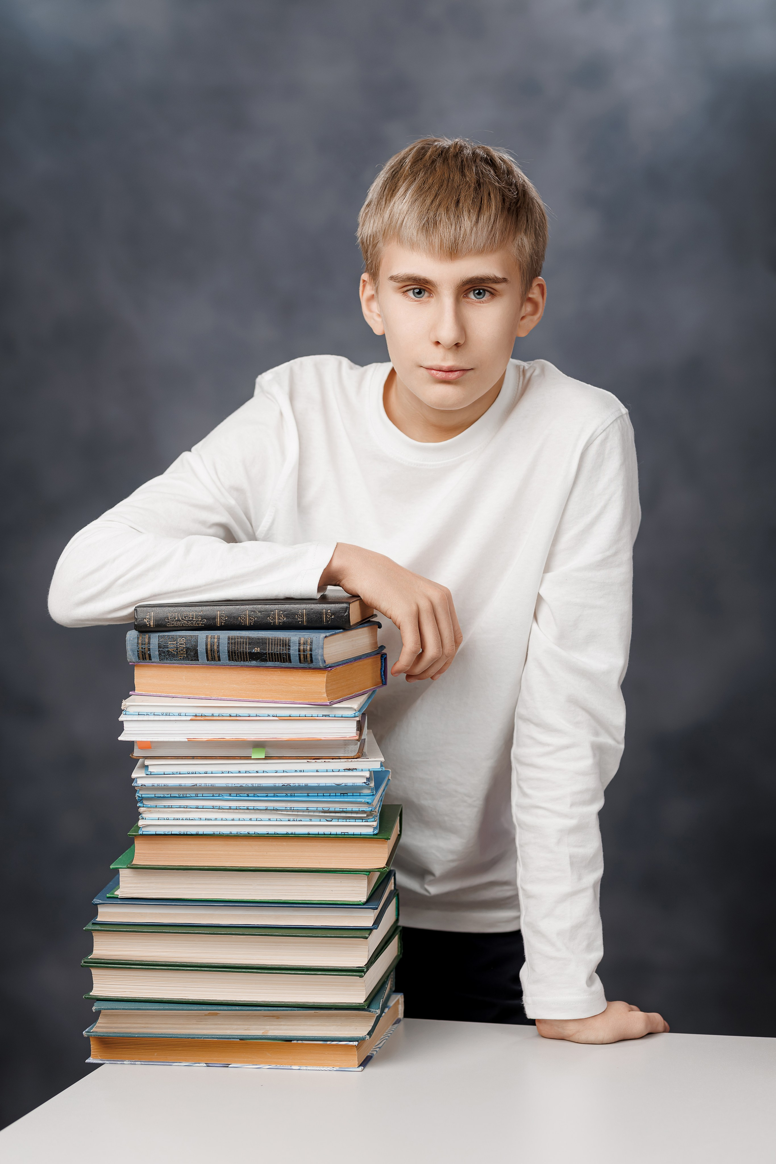 Портреты на однотонном фоне. Семейный и детский фотограф Комина Елена, Власиха, Одинцово