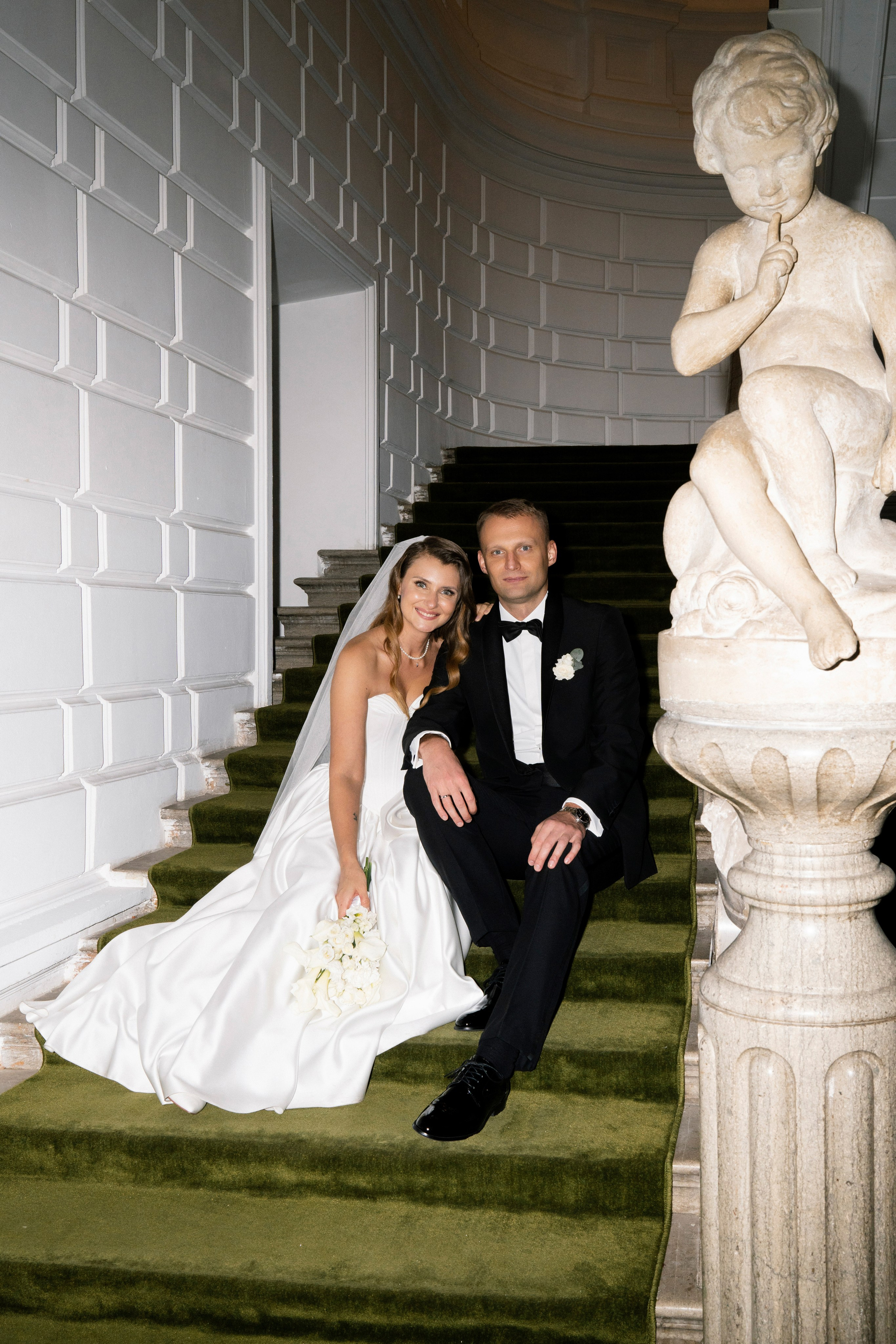 Иван и Рума. Москва. Сборы в отеле Marco Polo и роспись в особняке Спиридонова. Свадебный фотограф Катерина Чулкова