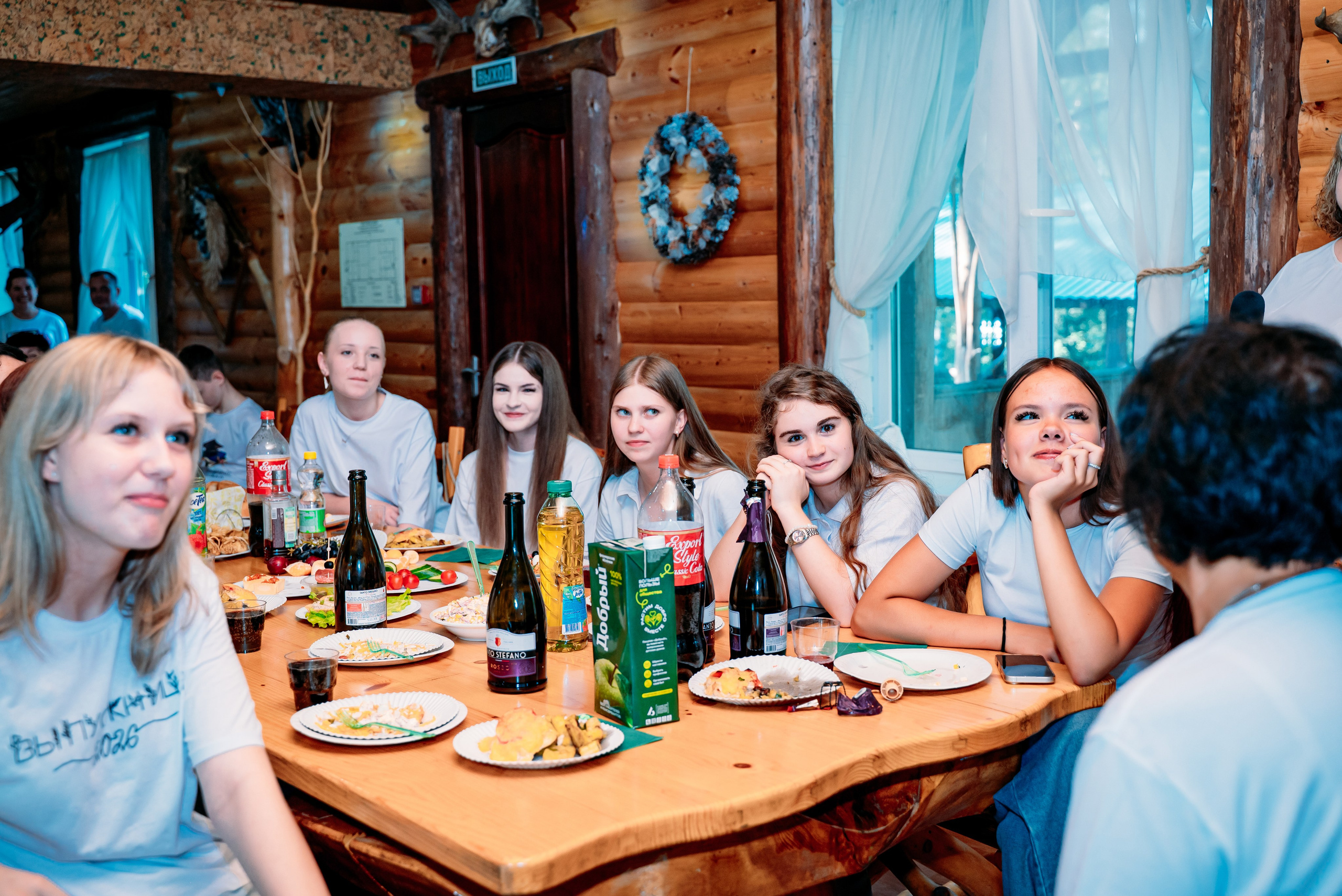 Выпускной 2026 школа 25. Фотограф Алёна Царькова. Киселевск