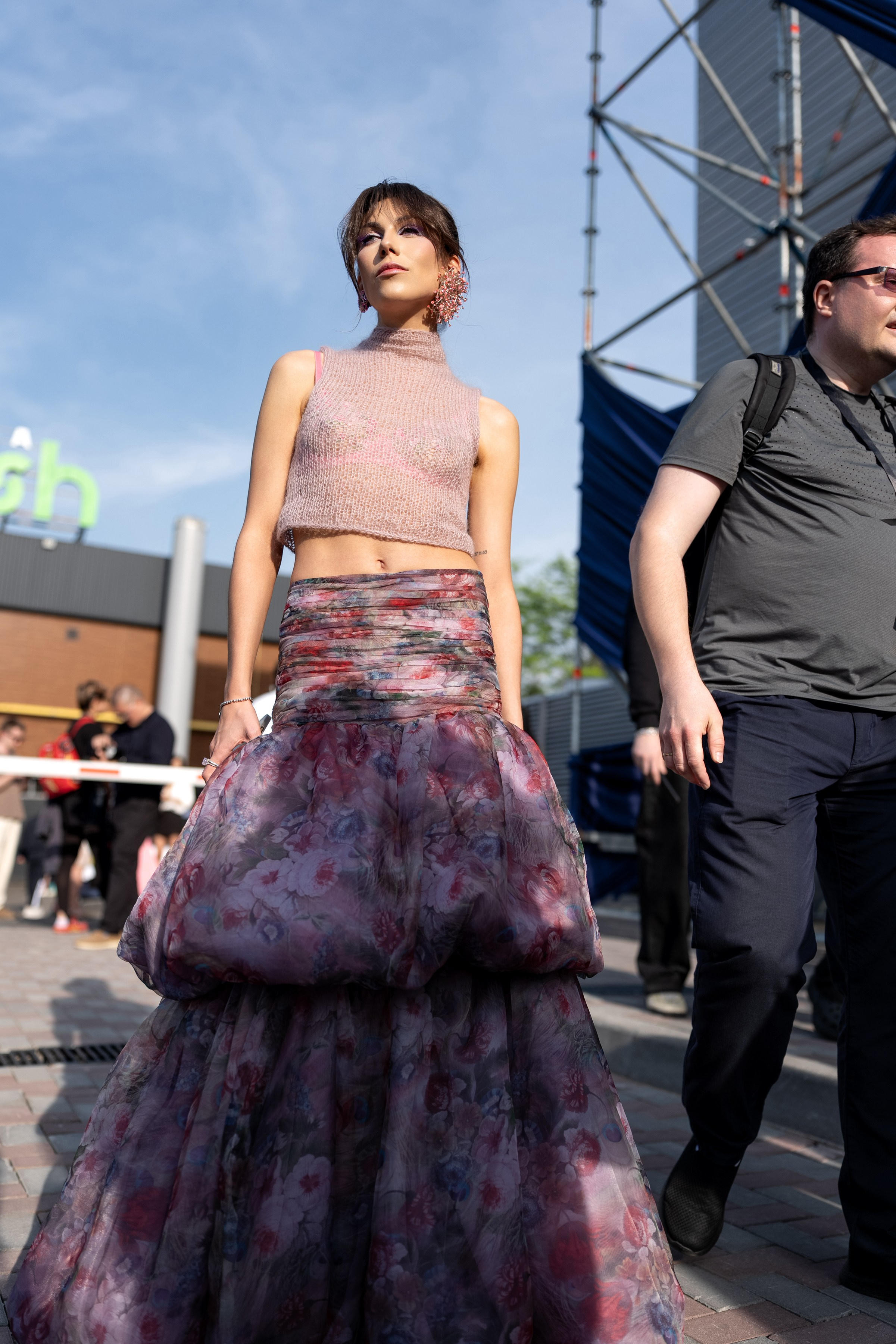 Visa Fashion Week Almaty Pre-Fall 2026 April StreetStyle Day 1. Сайт Алматинского НЮ АРТ, будуар и фэшн фотографа Дениса Карпенко