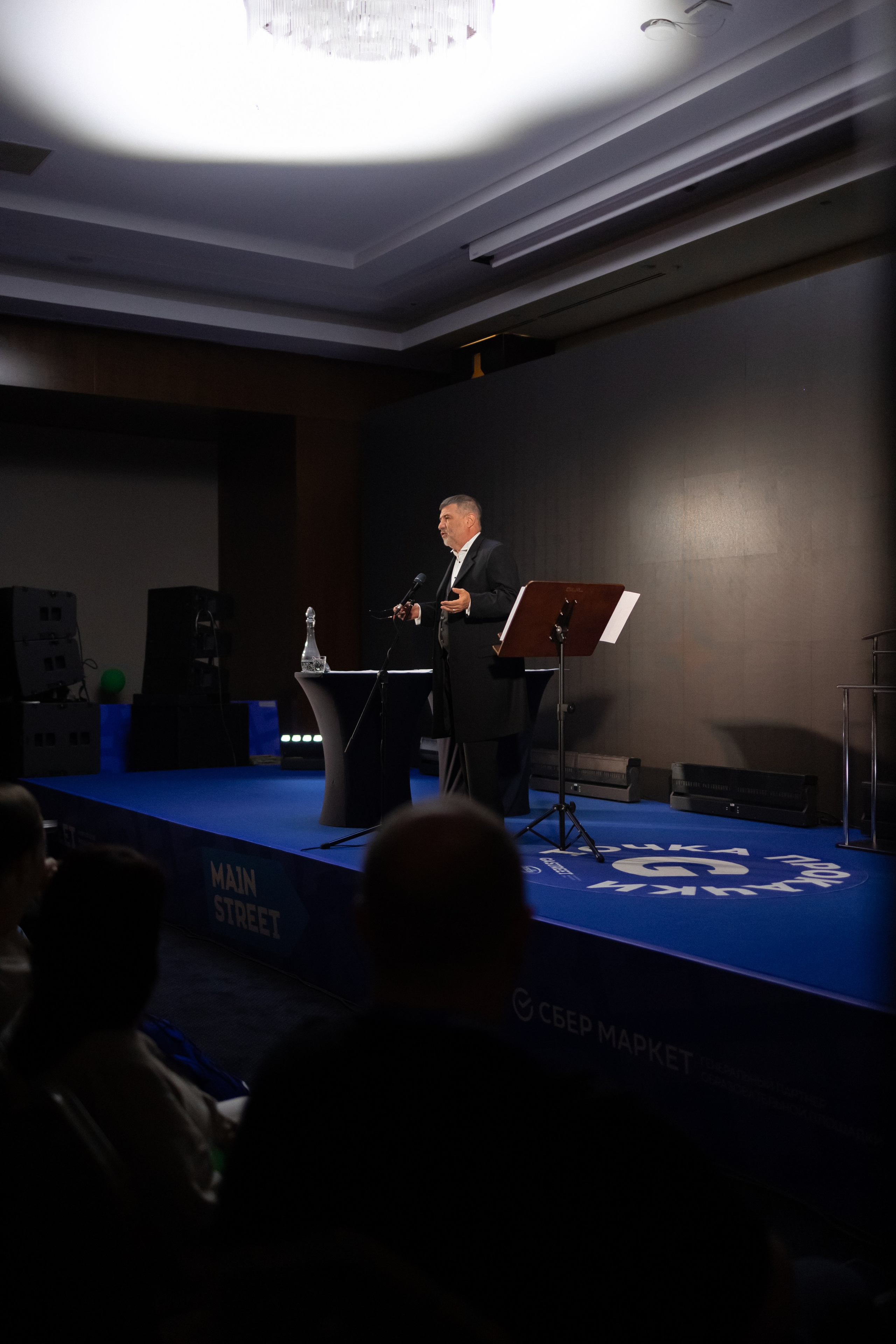 ЕВГЕНИЙ ГРИШКОВЕЦ [СПЕКТАКЛЬ]. Арина Тамочкина. Фотограф Краснодарю