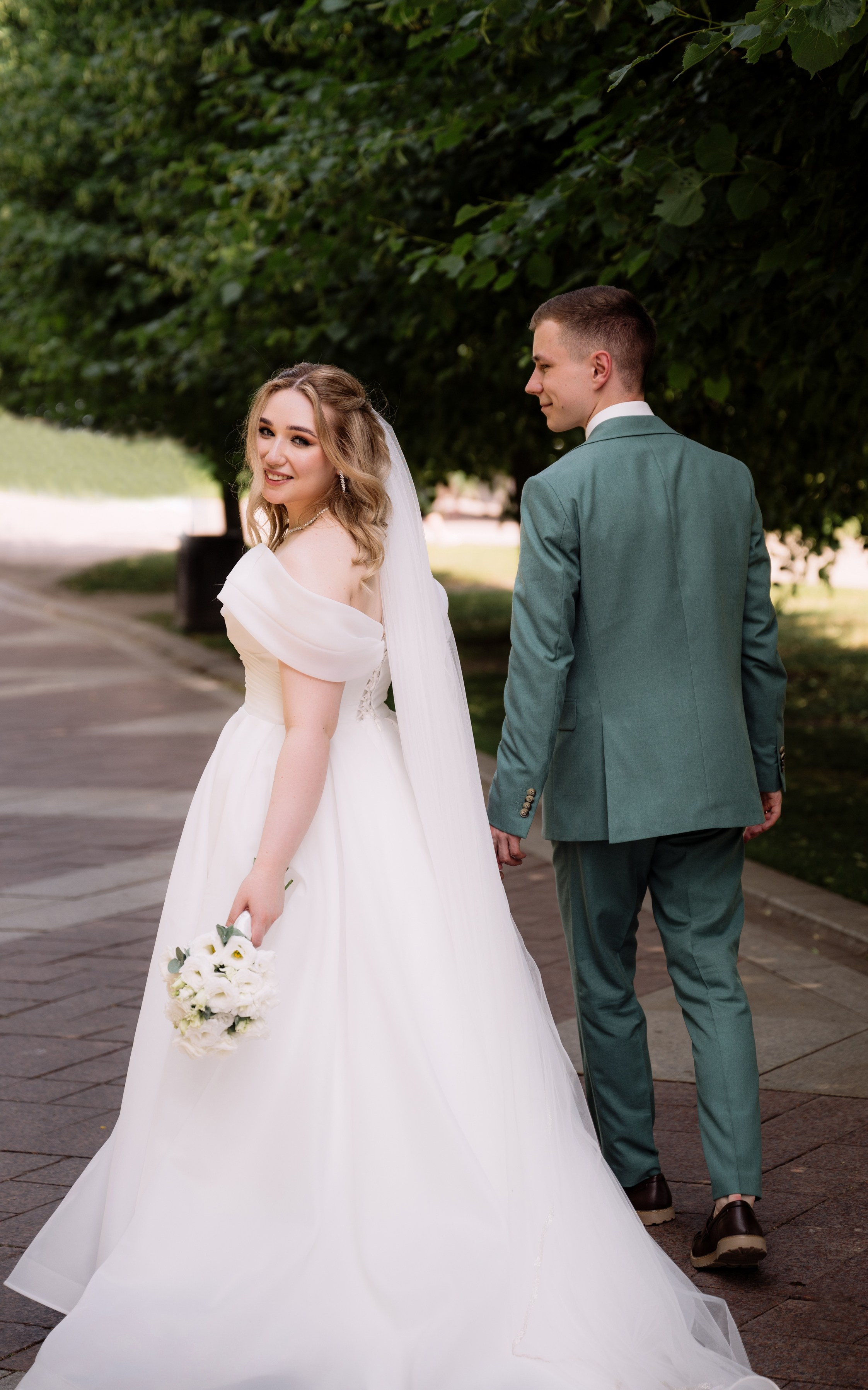 Свадебная прогулка в Царицино. Фотограф в Москве Алёна Степутенко