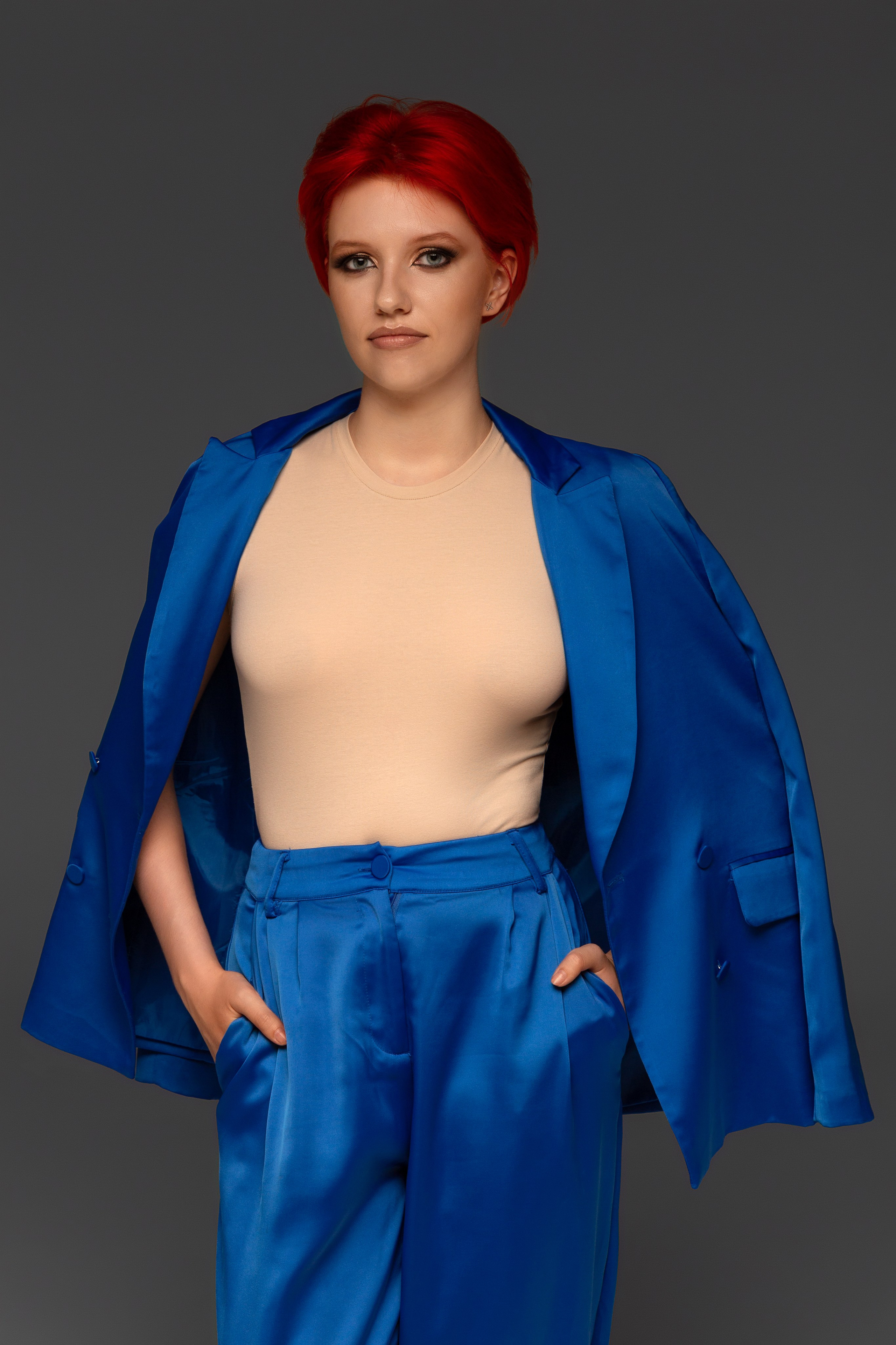 Фотосъемка женский портрет. Фотограф Лариса Фирхова. Выпускные альбомы Тюмень