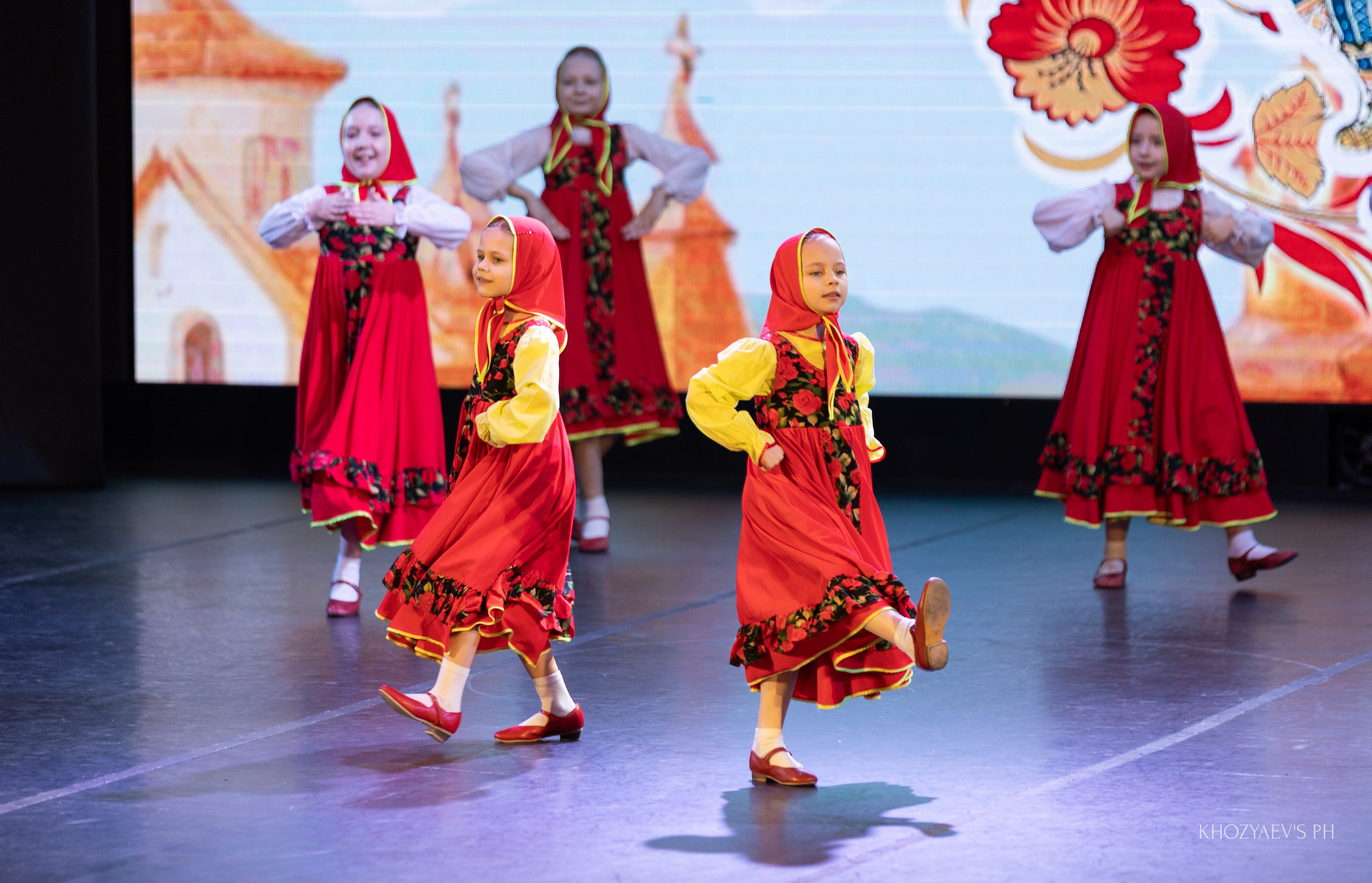 Отчетный концерт Ансамбля танца «Вольный Ветер». Фотограф в Нижнем Новгороде, Дзержинске Олеся Хозяева