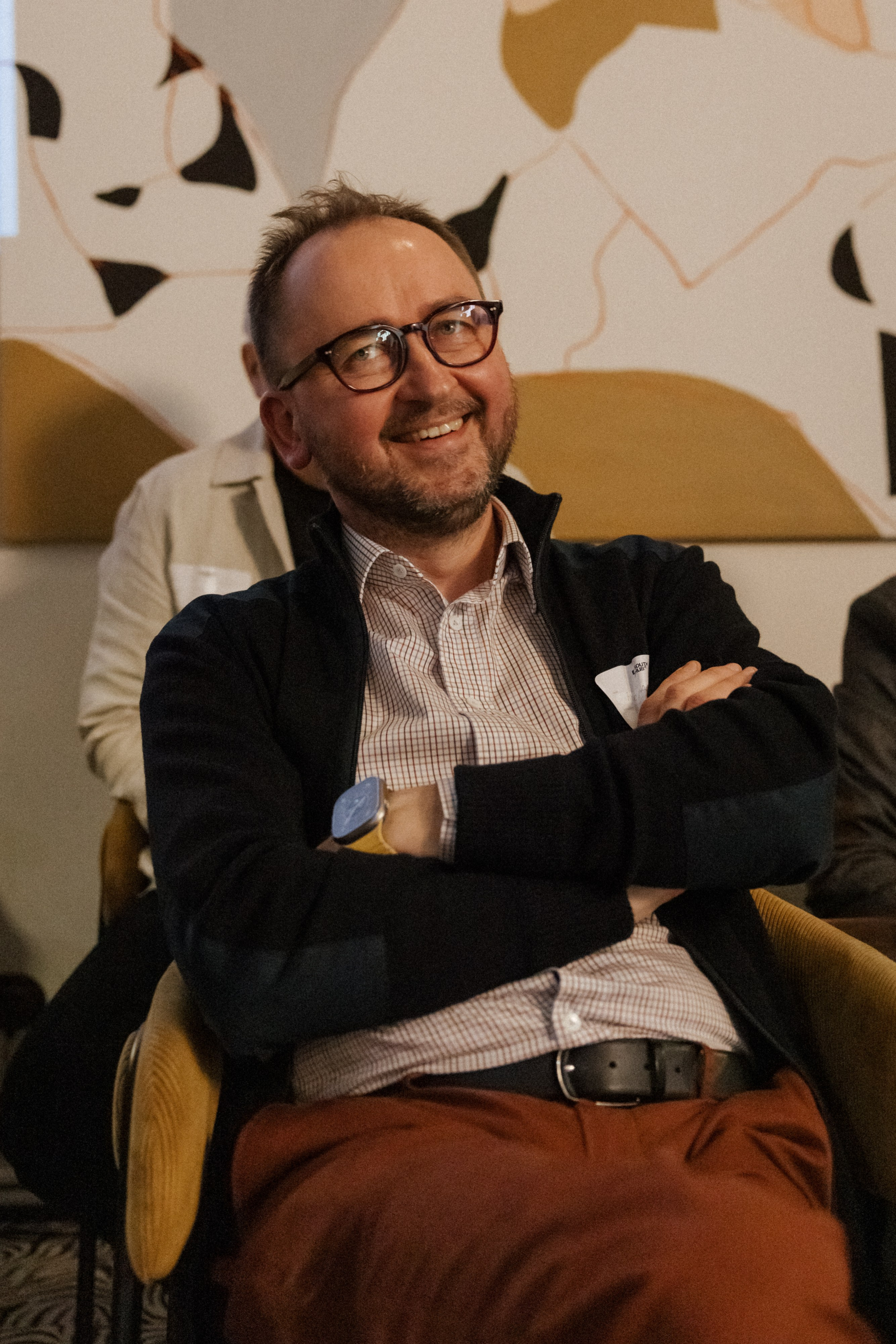 Очень сложные переговоры. South HUB