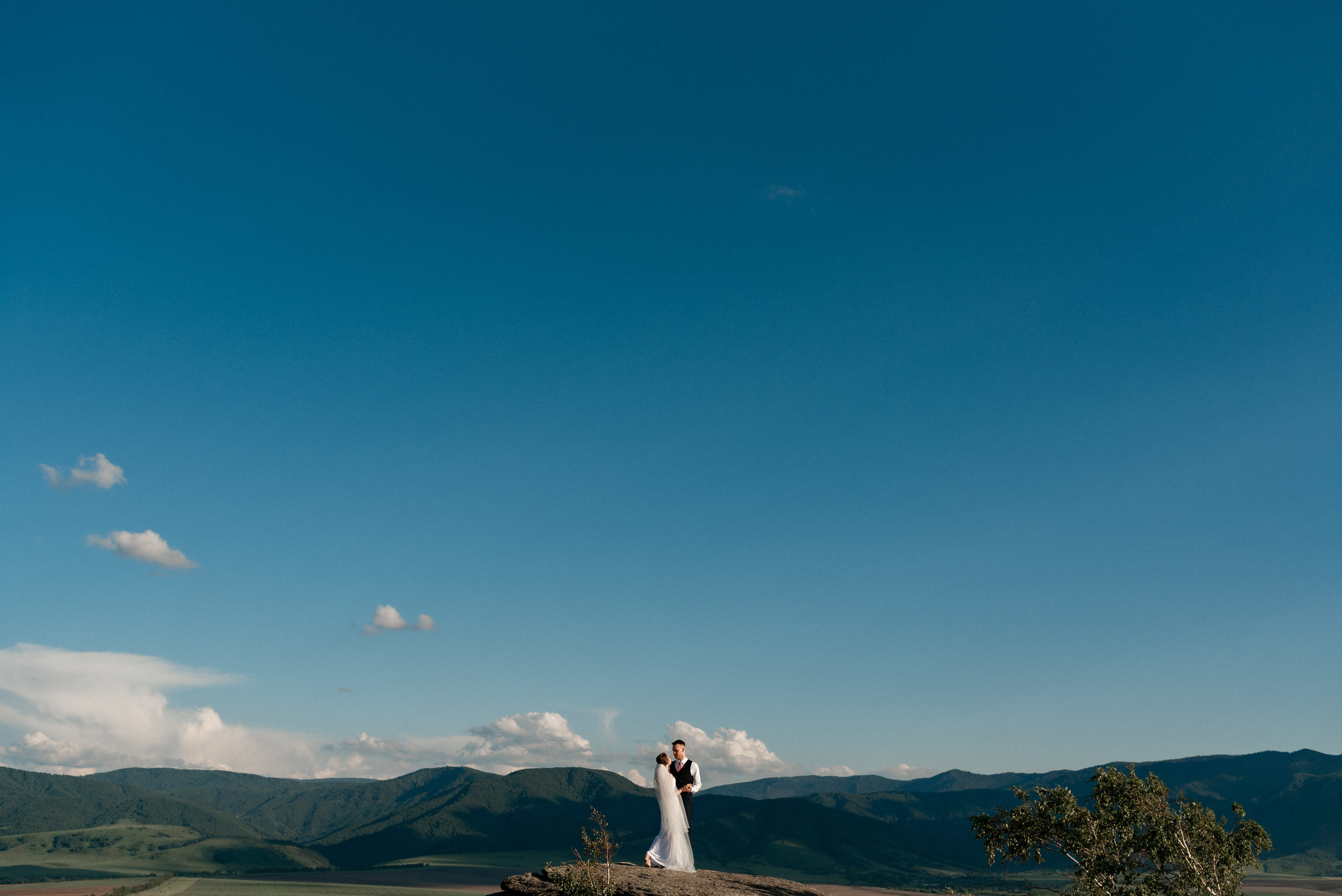 Предсвадебная фотосессия в горах. Сергей Богомолов. Свадебный и семейный фотограф