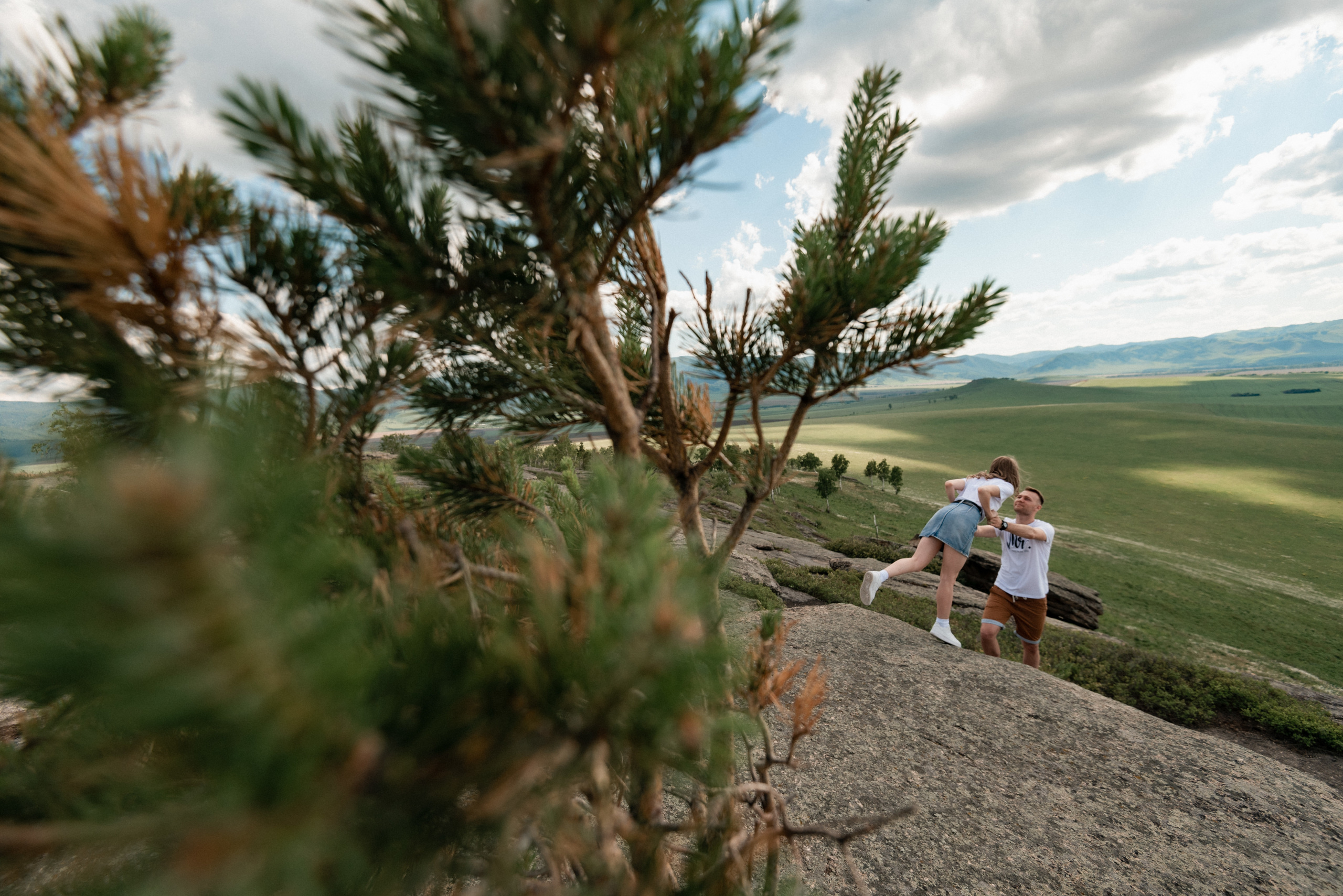 Предсвадебная фотосессия в горах. Сергей Богомолов. Свадебный и семейный фотограф