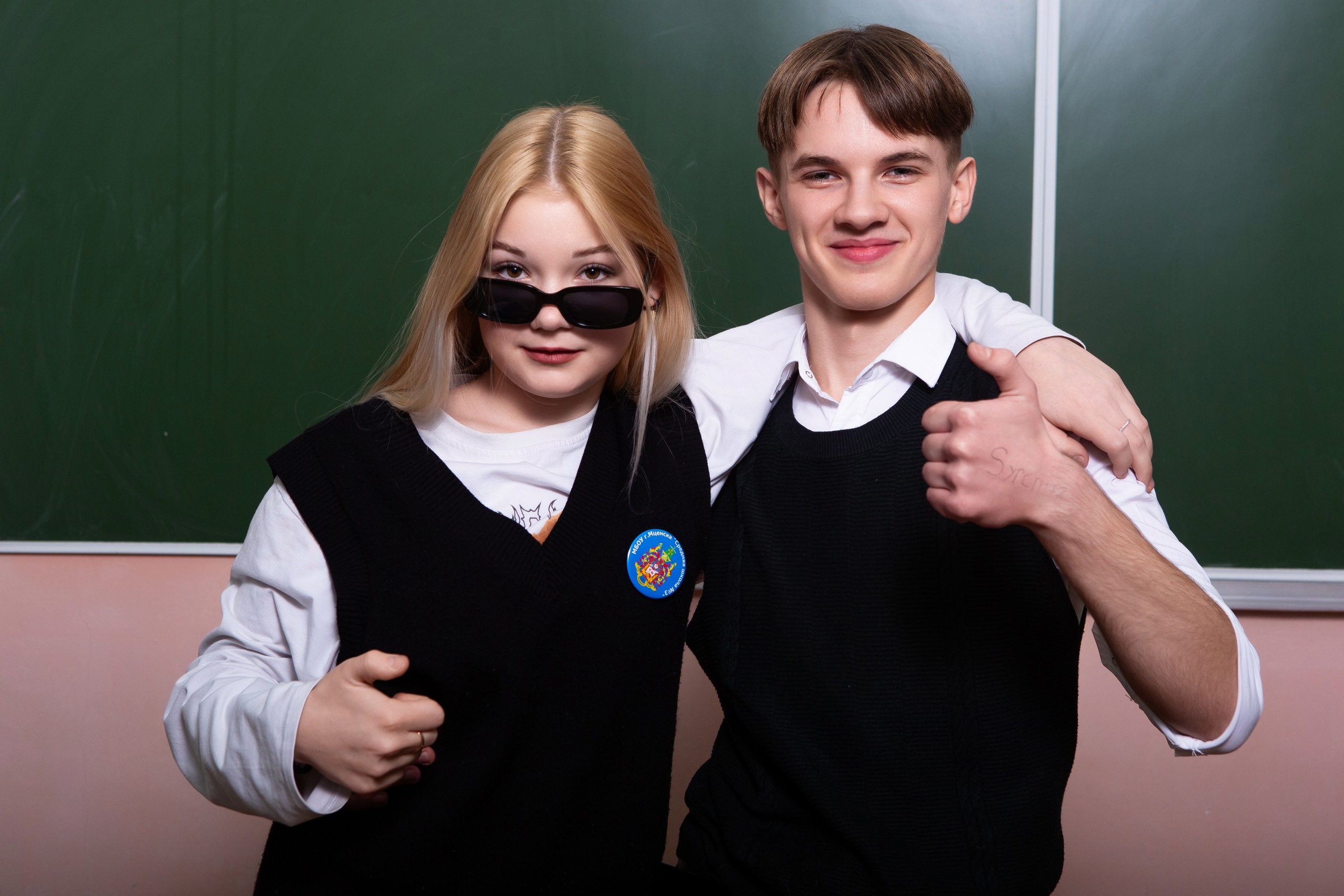 ШКОЛЬНАЯ ФОТОСЕССИЯ ДЛЯ 9 КЛАССА 3 ШКОЛА МЦЕНСК. ТВОЙ АЛЬБОМ / ТВОИ ПРАВИЛА