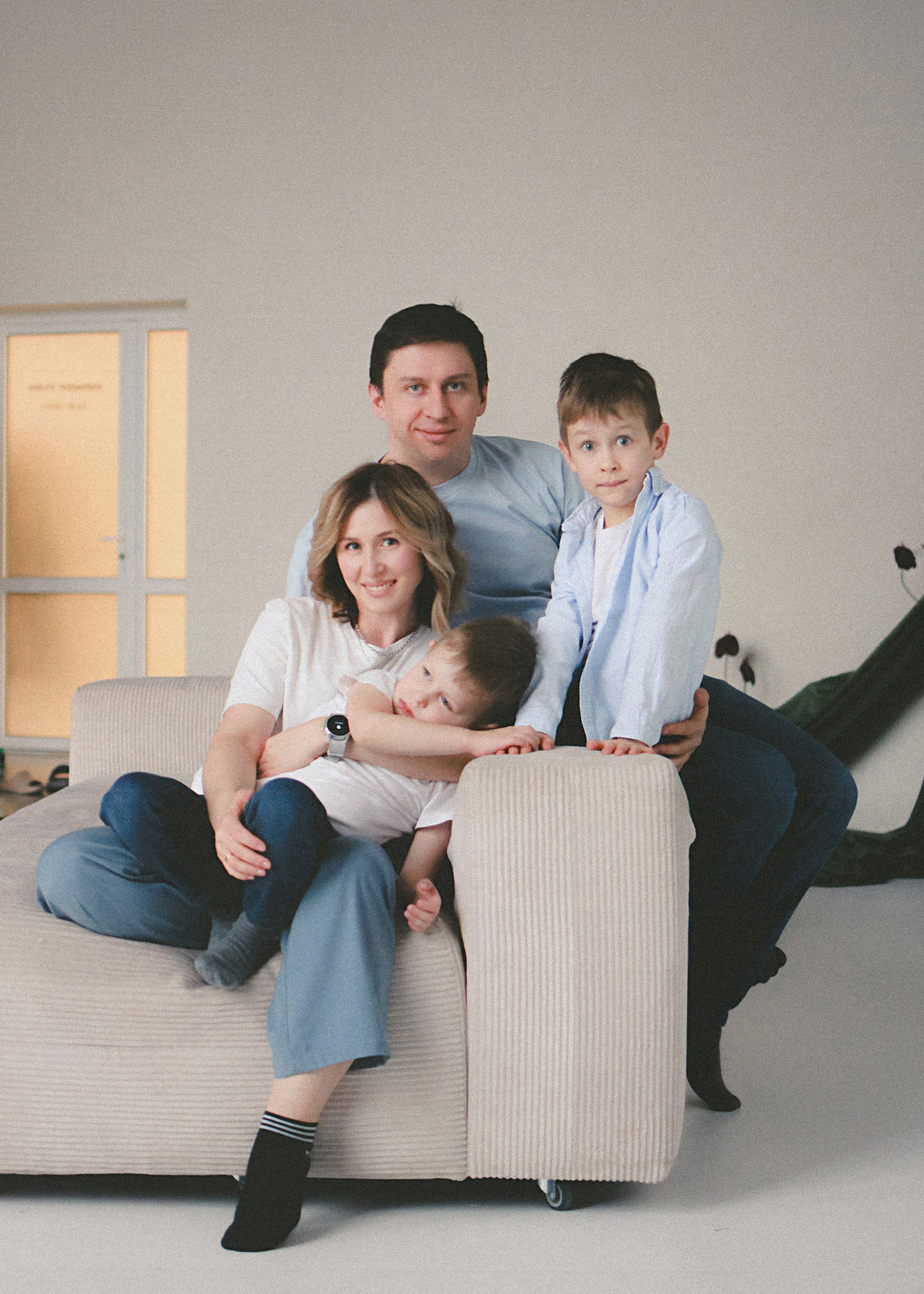 Дима, Катя и Миша с Сашей. Александра Крашевская. Портретный фотограф в Москве и Санкт-Петербурге