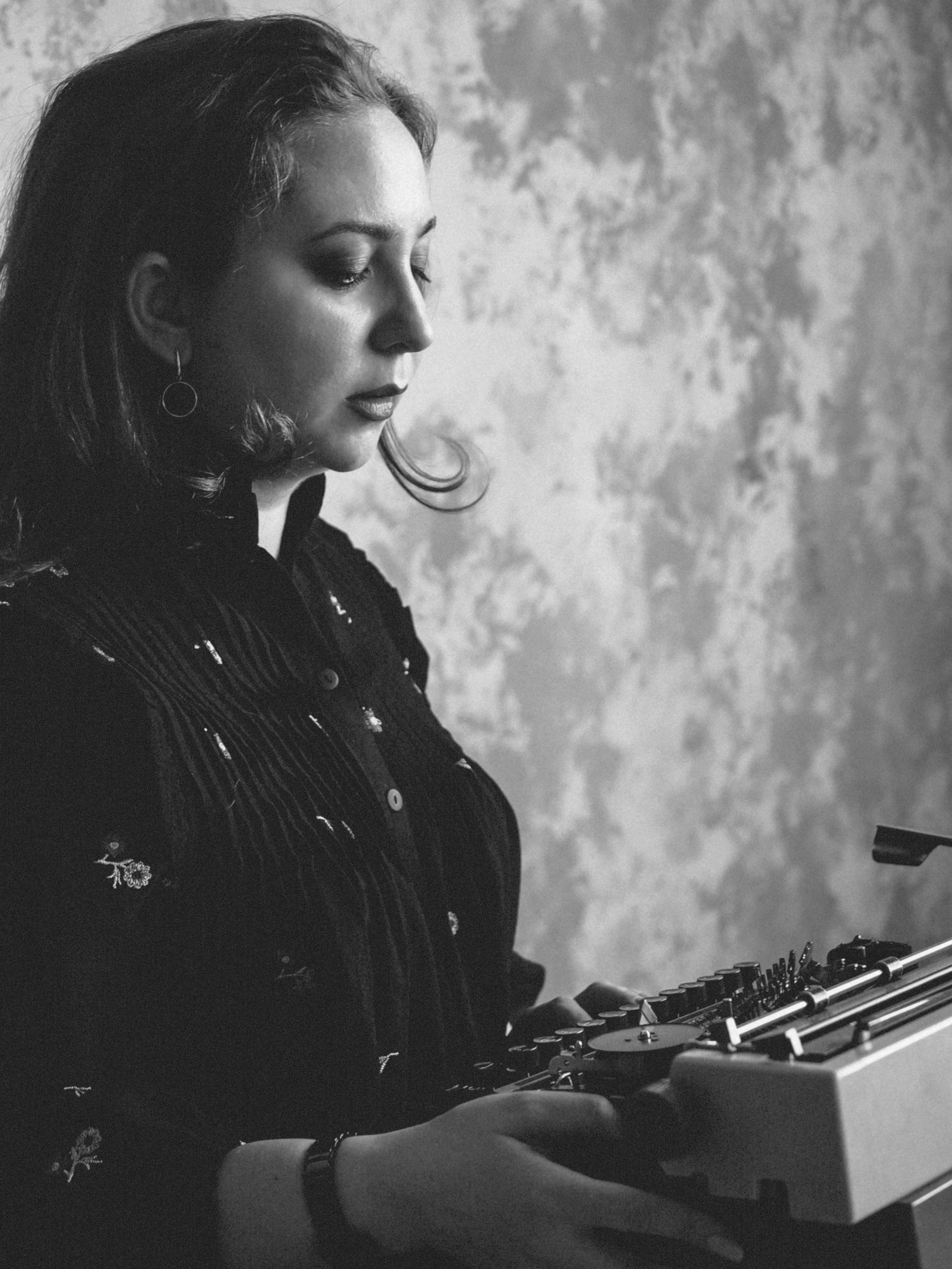 ПОРТРЕТ. ОЛЬГА РЭД: ВЫВОЖУ ЛИЧНОСТИ В МАСШТАБ | Лайф-коуч, Маркетолог и Арт-фотограф | Москва