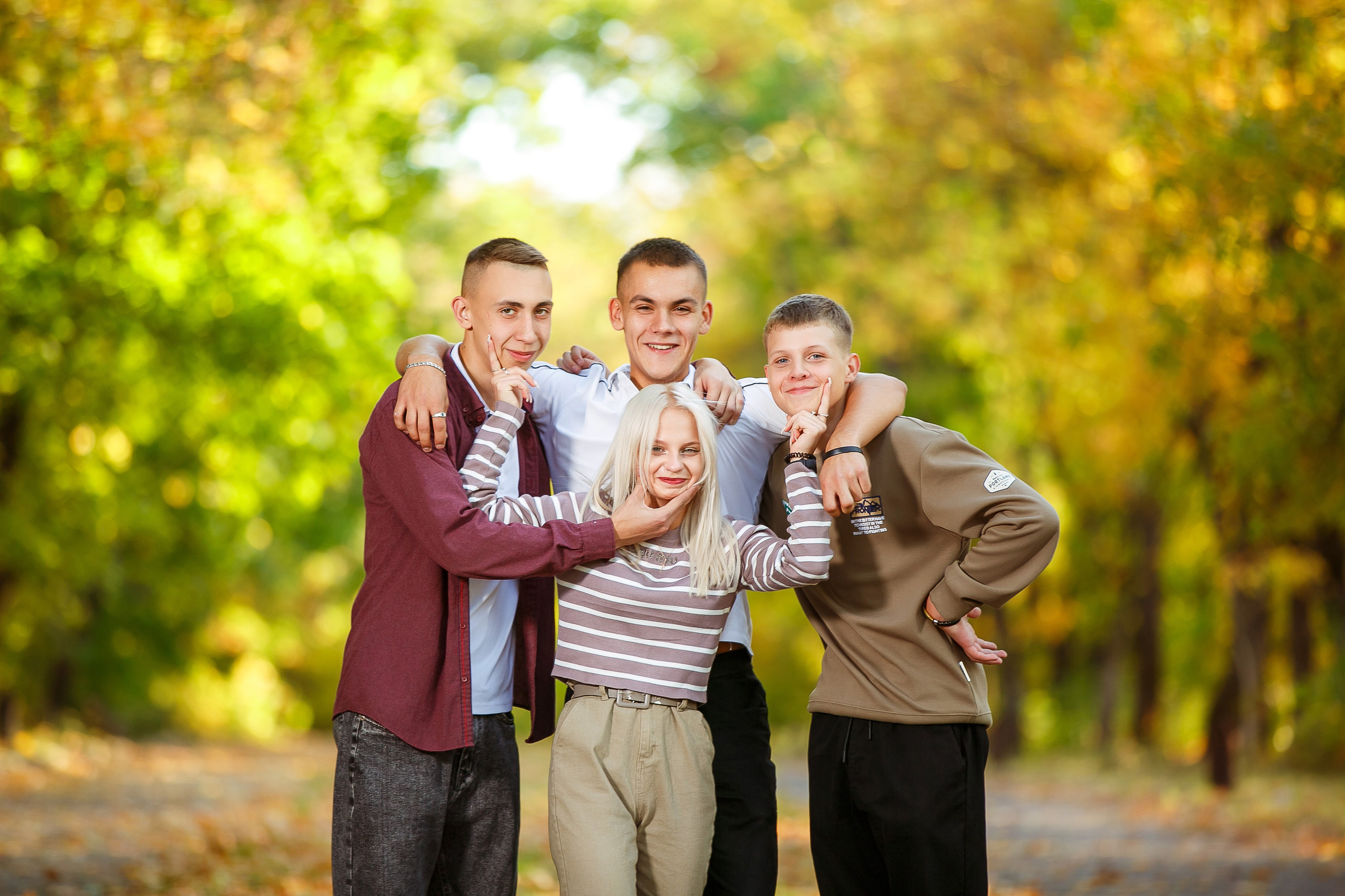 ОСЕННЯЯ ПРОГУЛКА. Выпускные альбомы в Донецке и ДНР. Фотограф Донецк и ДНР