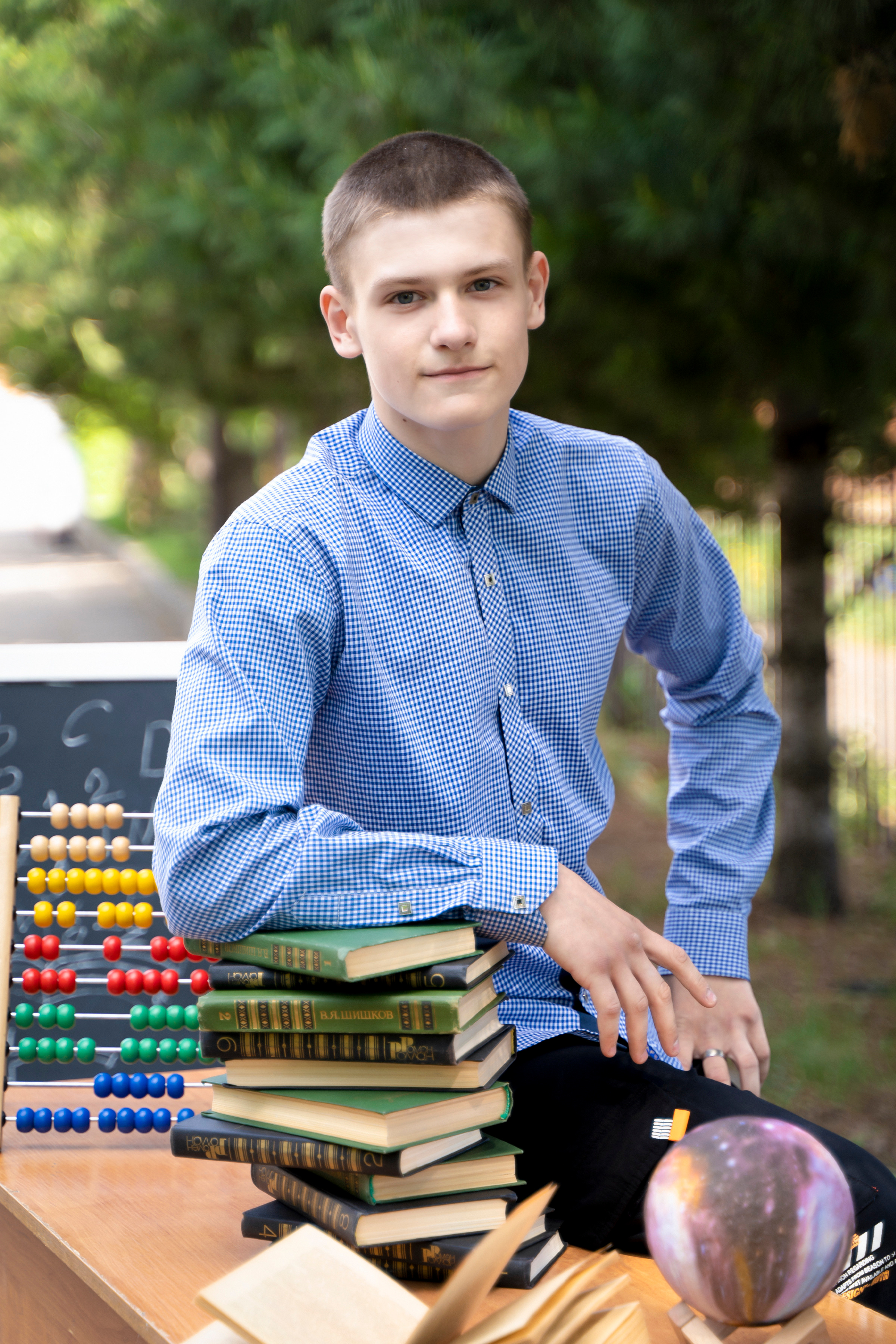 Фон старшие классы. Школьная фотография Поповы