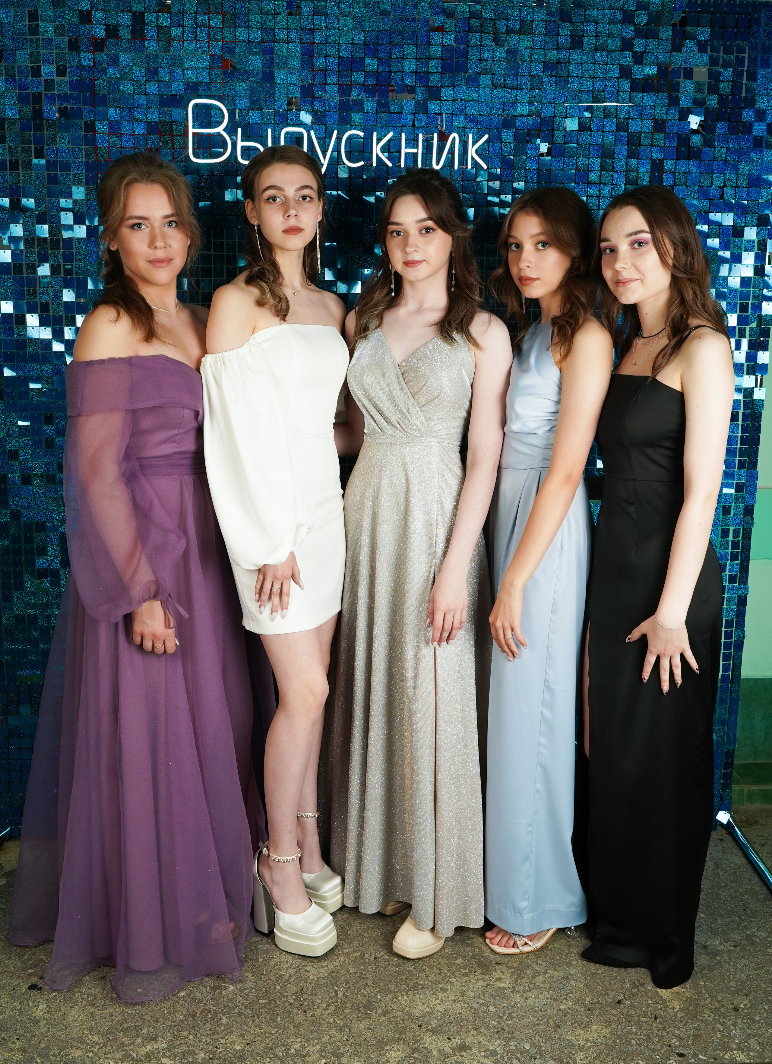 Фон старшие классы. Школьная фотография Поповы