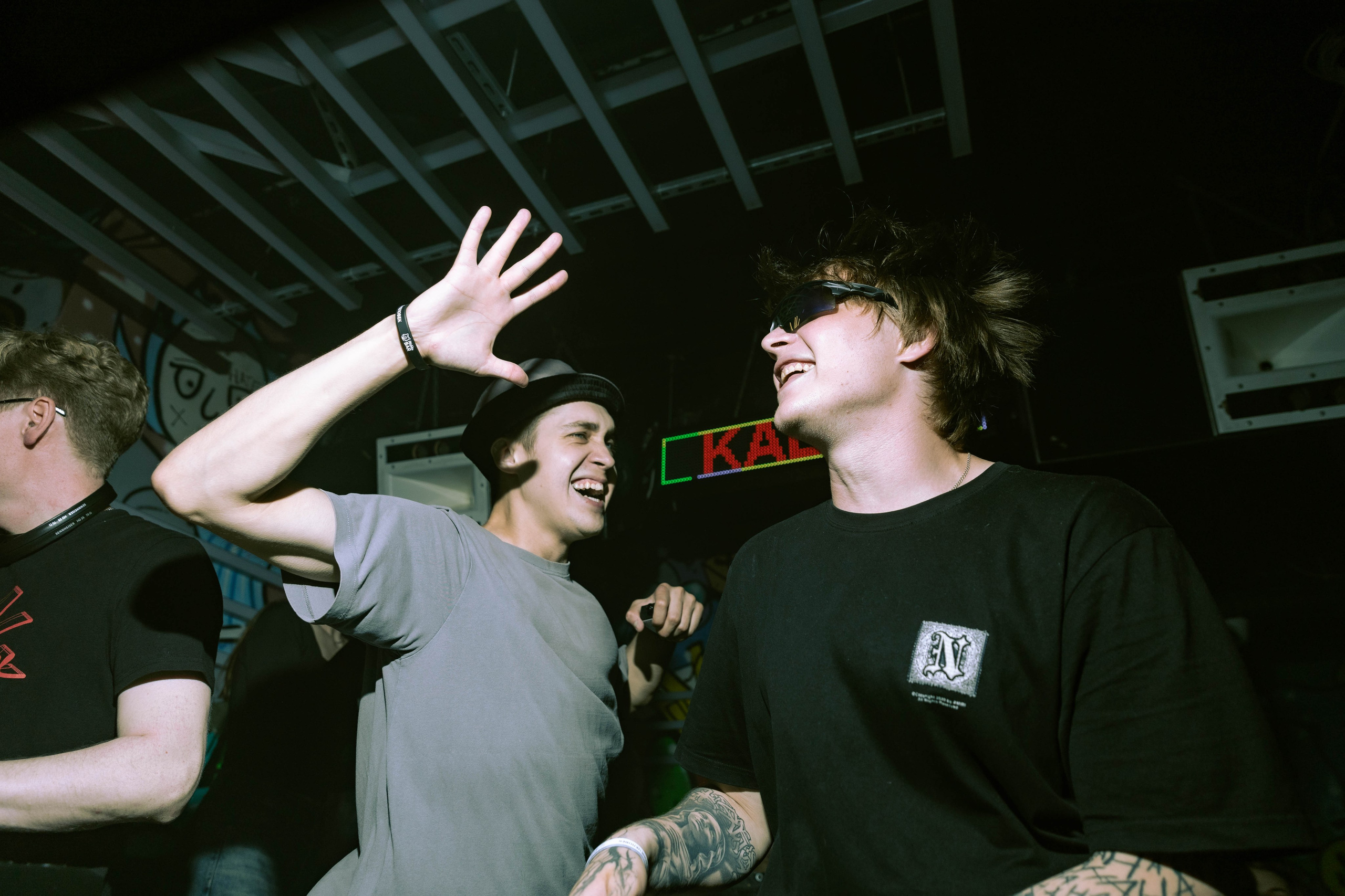 Mishka-bar 4. _Carpe diem_