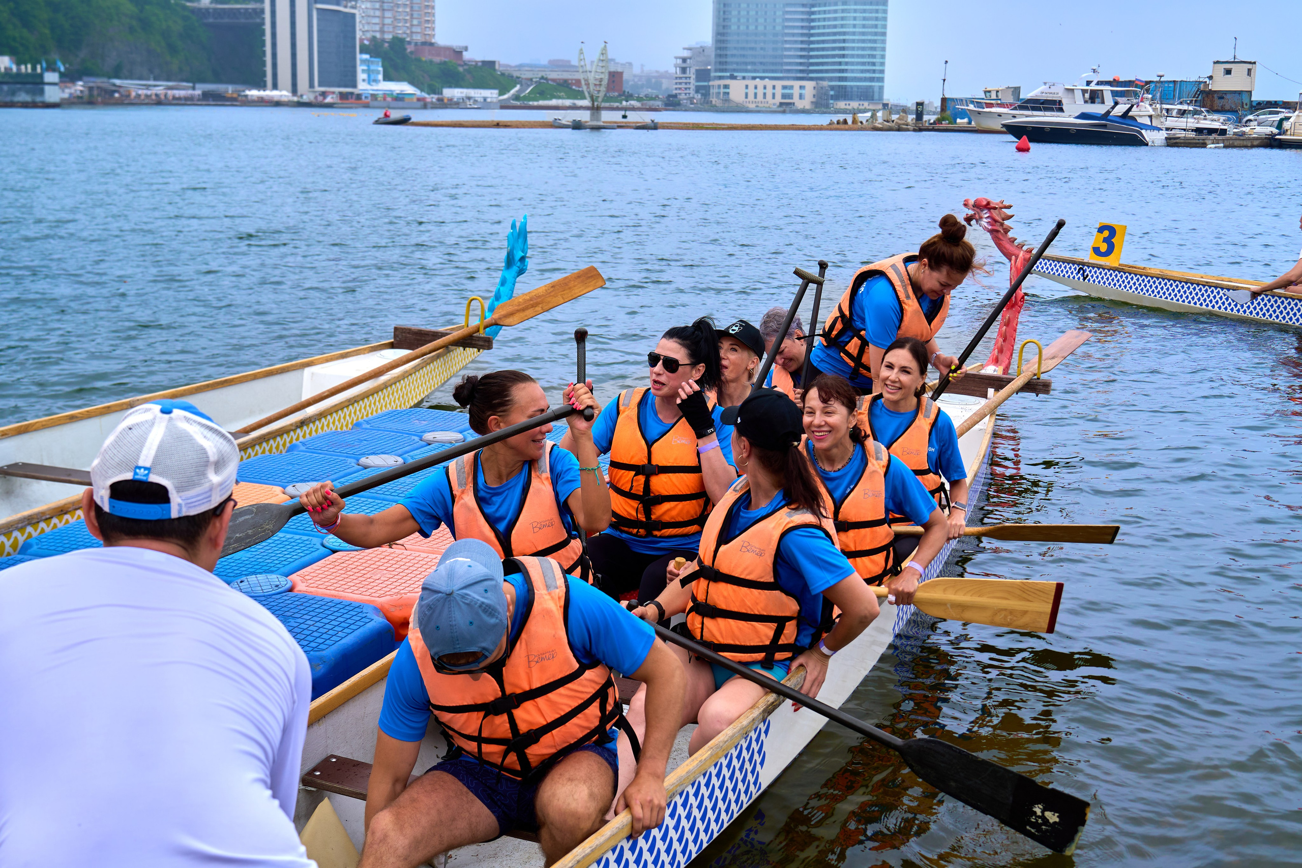 Соревнования на лодках дракон Айс Юнион. Фотограф во Владивостоке