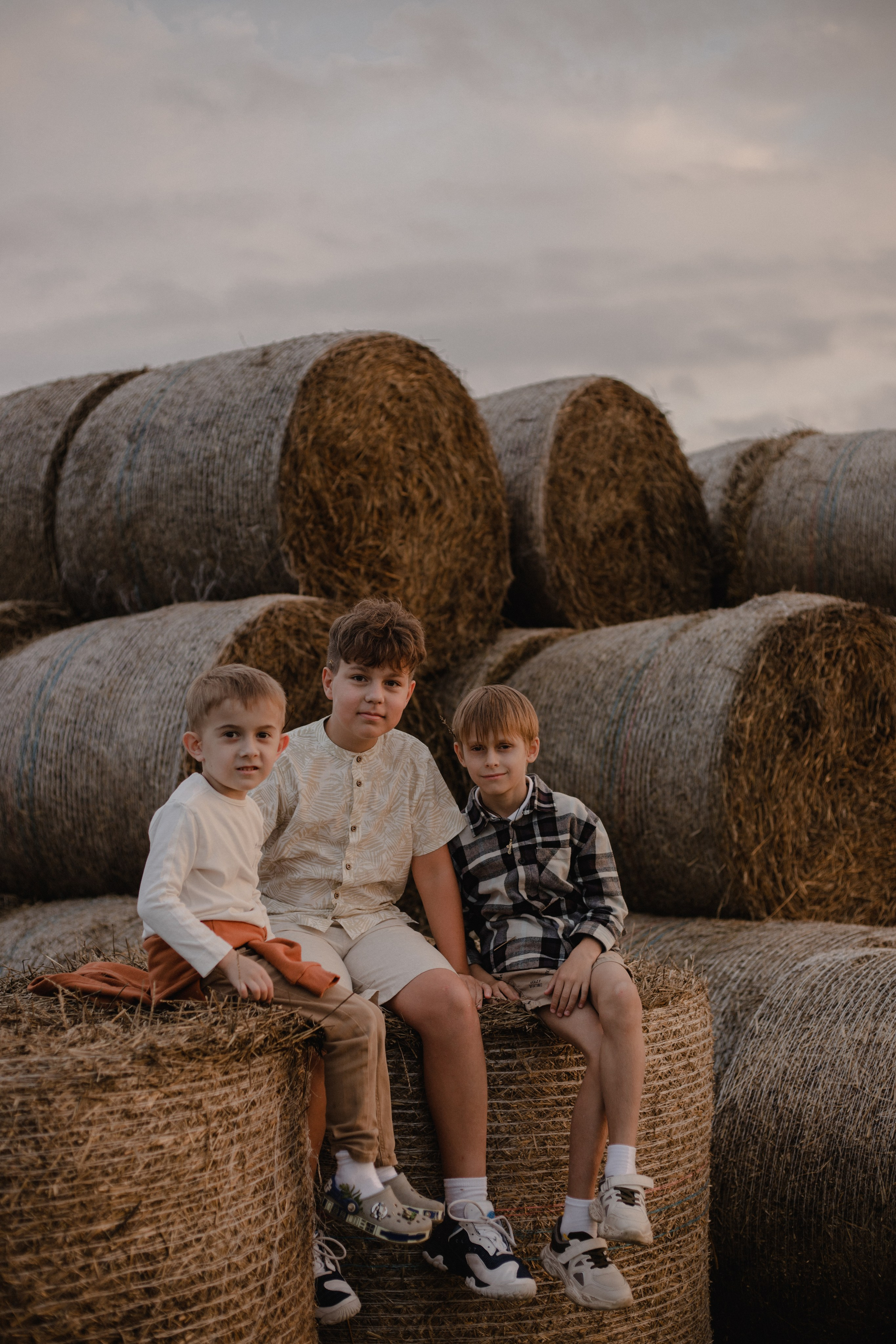 В стогах сена :)