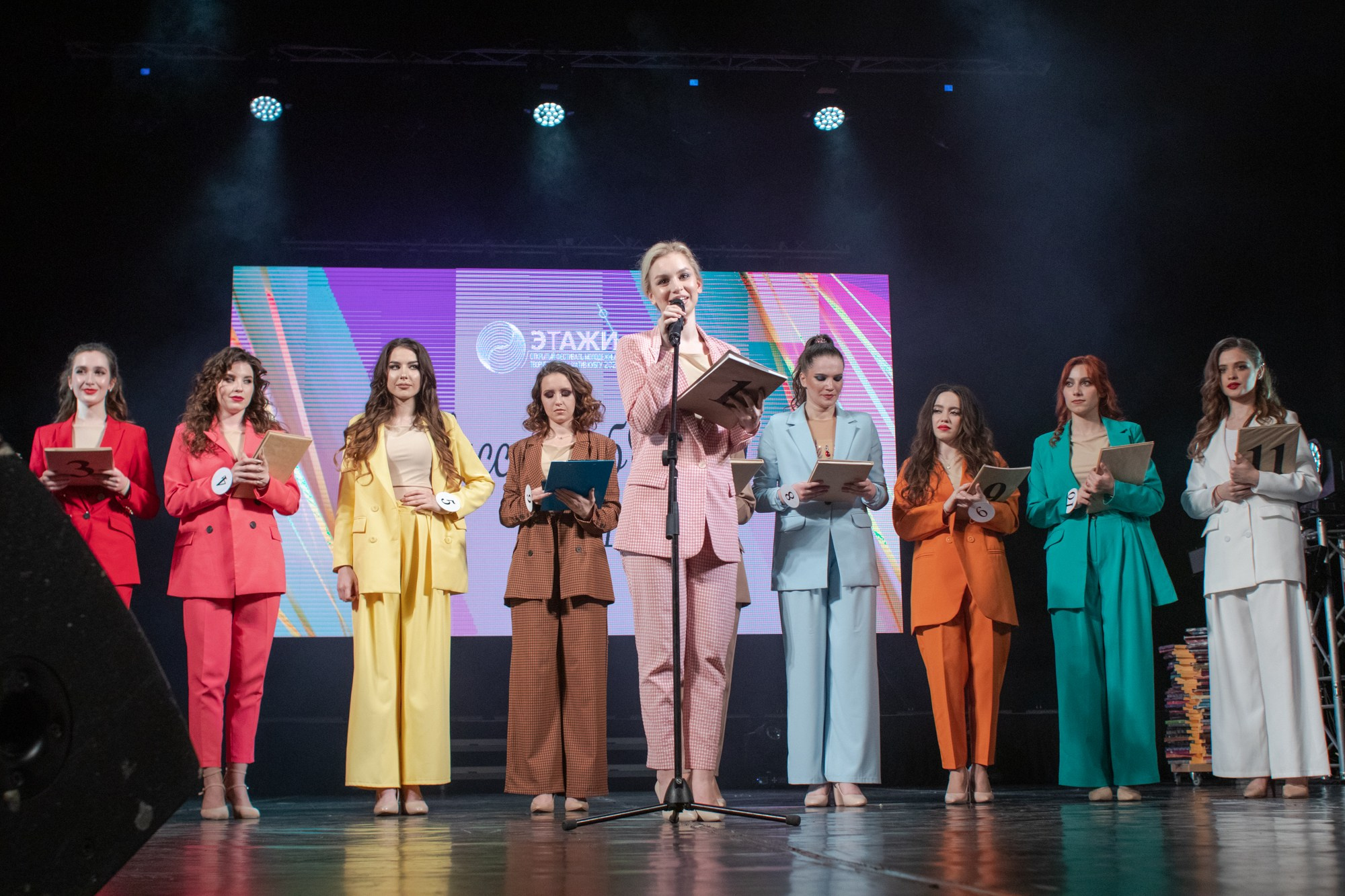 Конкурс красоты Мисс КубГУ 2021. Репортажный, промышленный и маркетплейс-фотограф Дмитрий Чернат