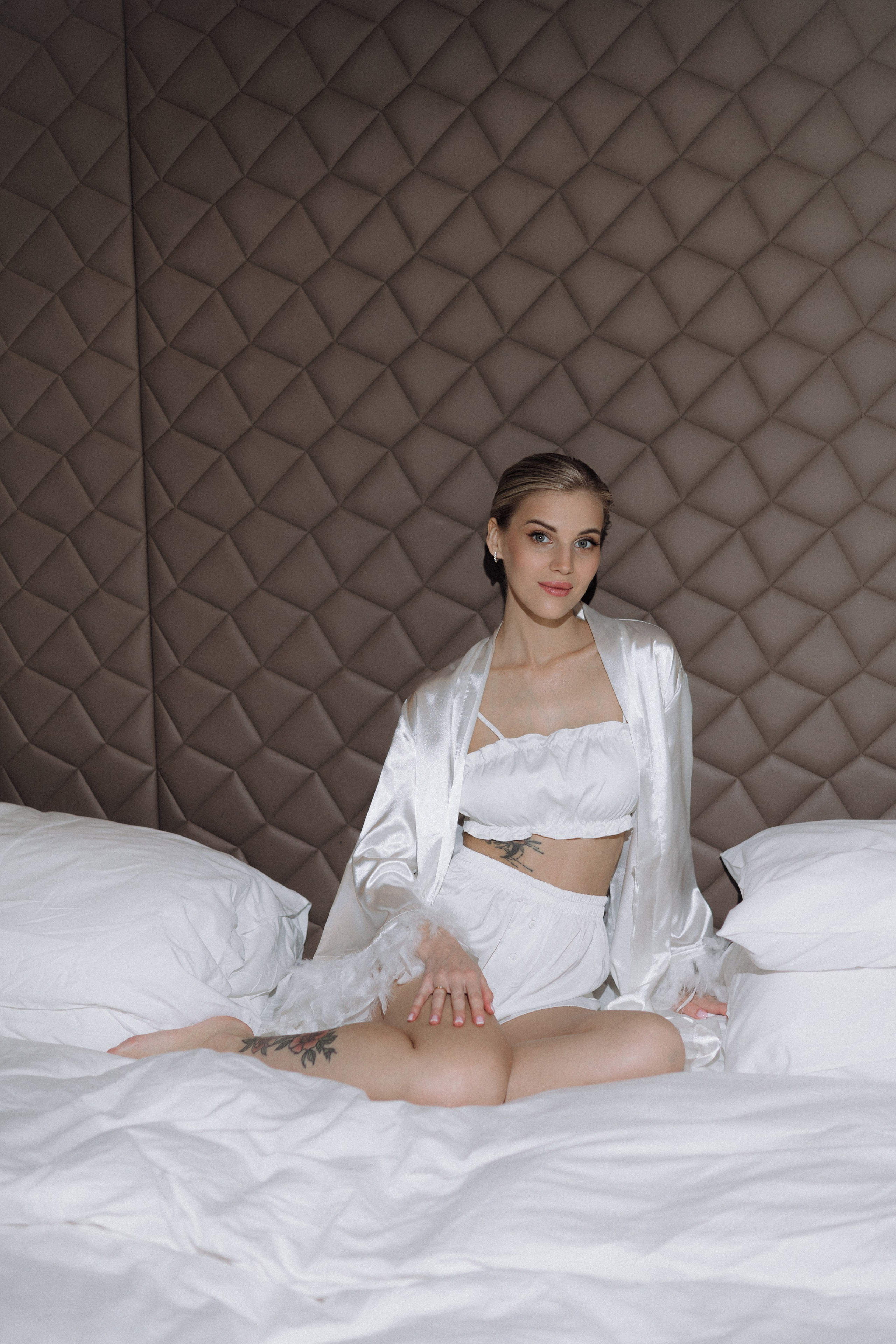 Свадебная фотосессия на стадионе Спартак. Свадебный фотограф в Москве. свадебная фотосессия Москва. Фотограф в Москве Валерия Рожкова